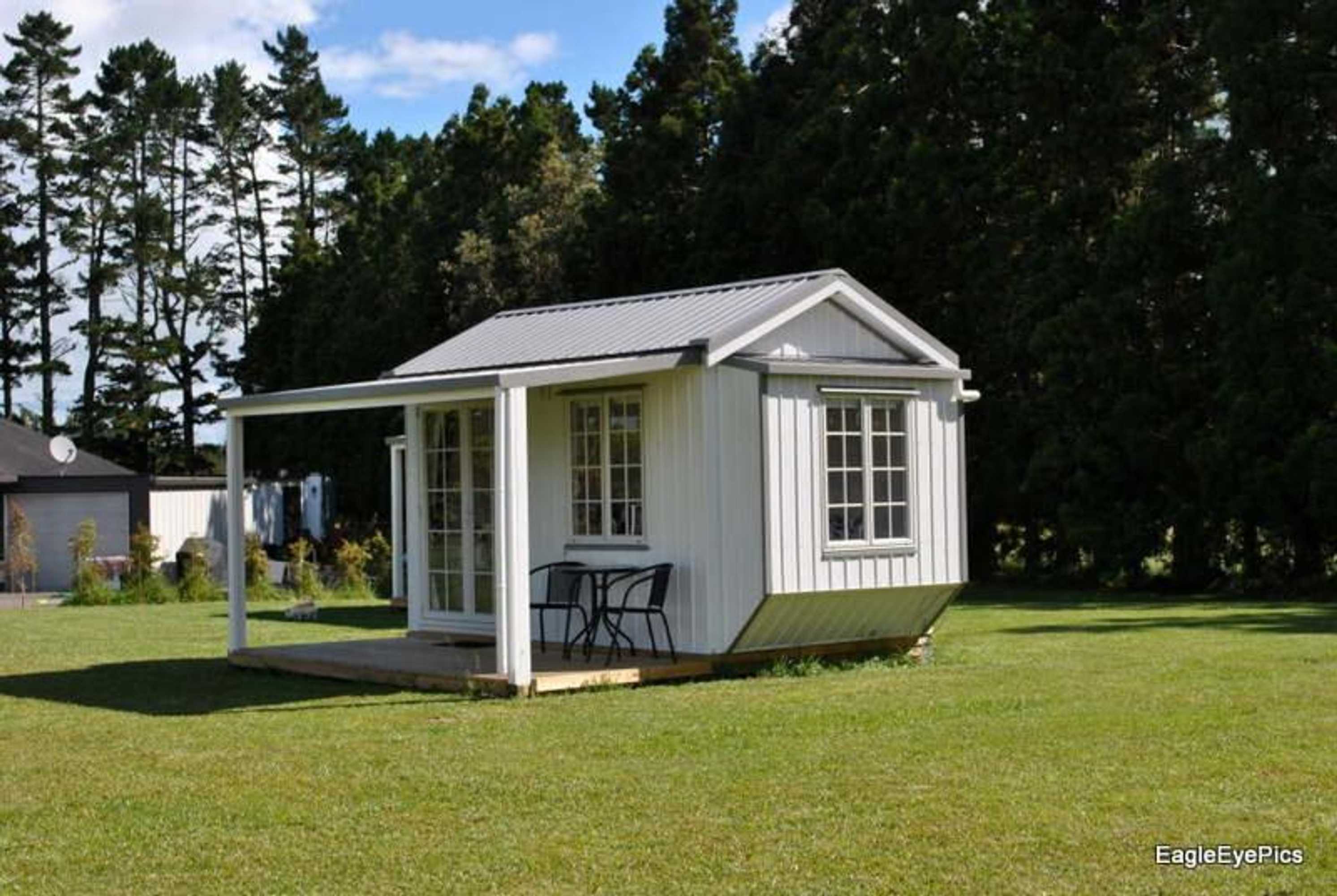 Gift card for Palm Drive 'cozy Cabins'