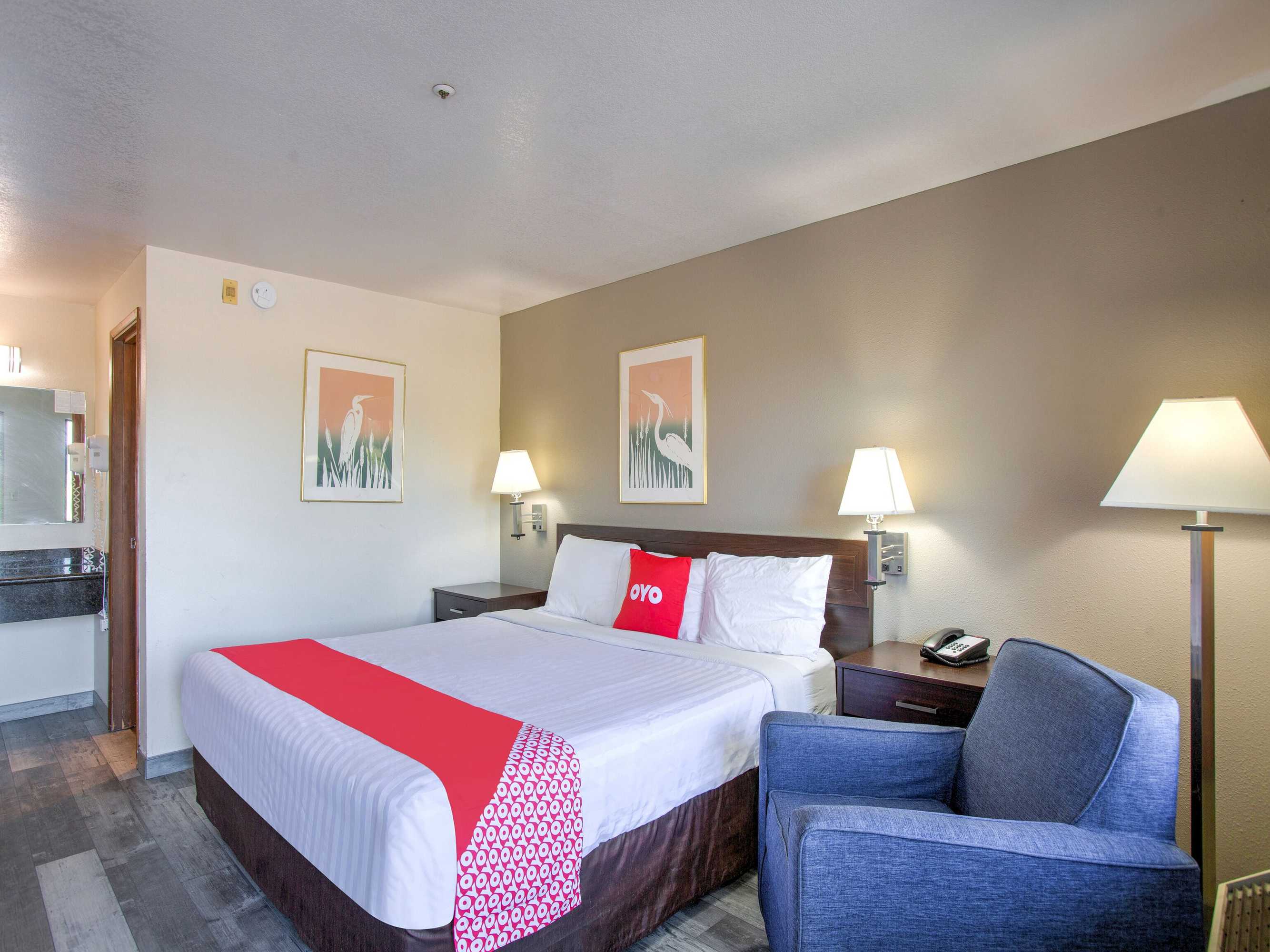 Gift card for Oyo Woodland Hotel And Suites Gift card for Oyo Woodland Hotel And Suites