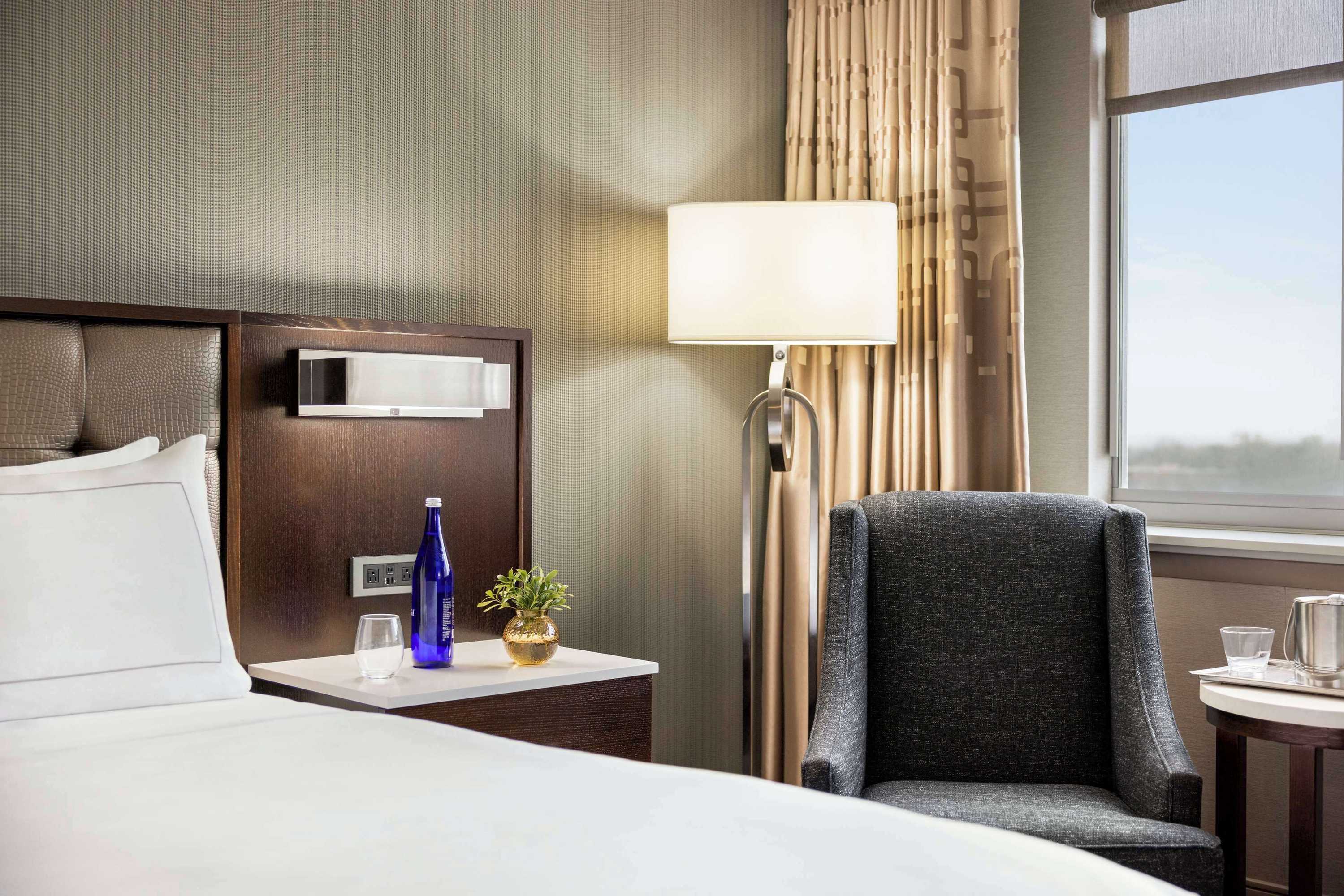 Gift card for Hilton Philadelphia City Avenue