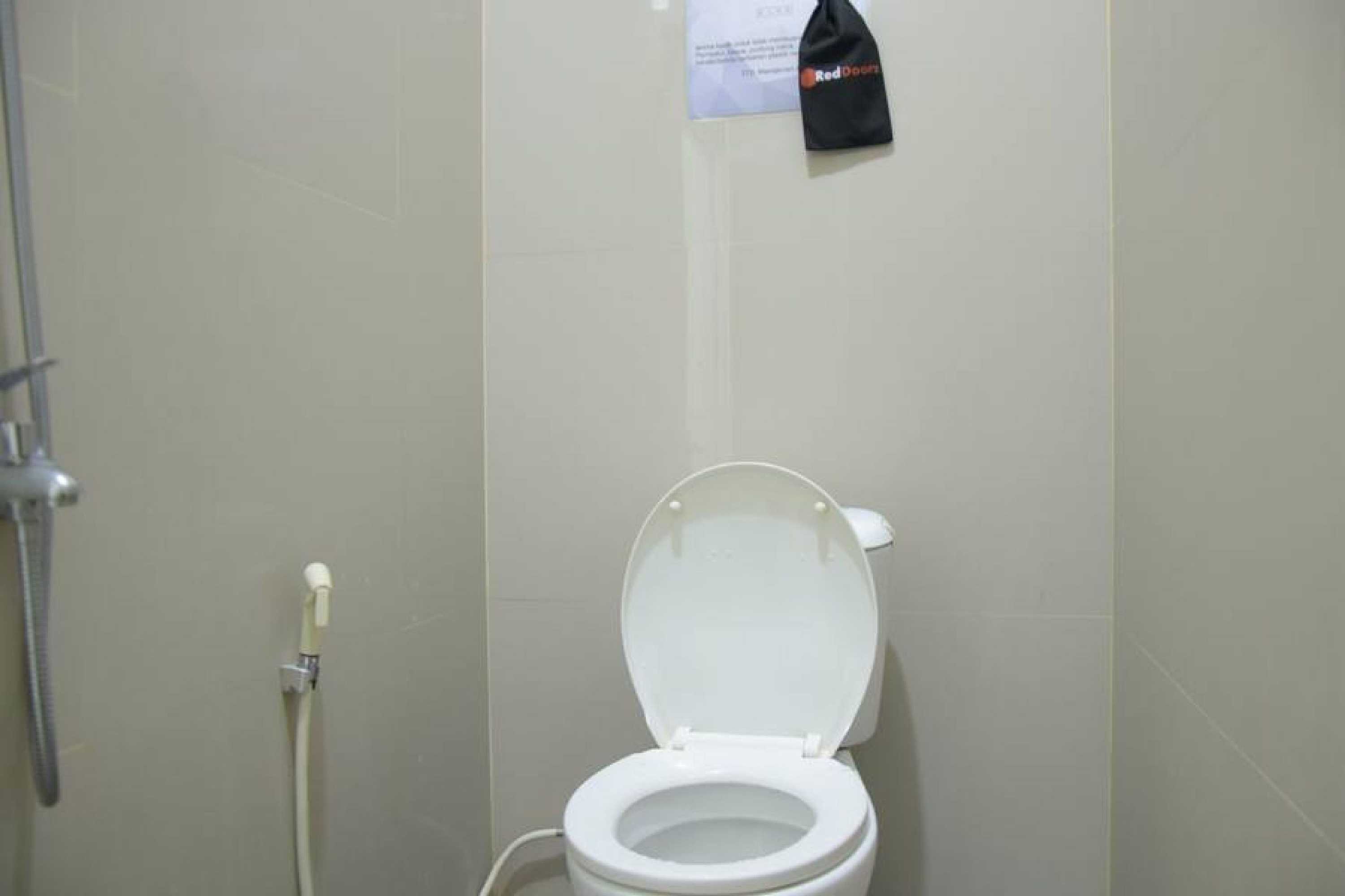 Gift card for Reddoorz Near Gor Satria Purwokerto Gift card for Reddoorz Near Gor Satria Purwokerto