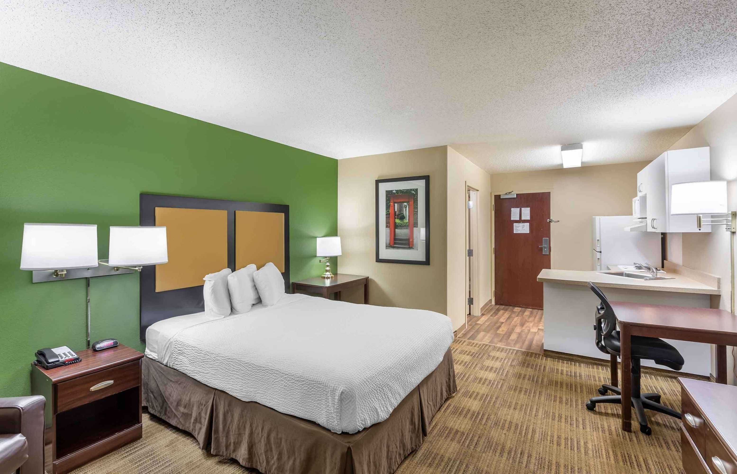 Gift card for Extended Stay America Select Suites - Milwaukee - Wauwatosa Gift card for Extended Stay America Select Suites - Milwaukee - Wauwatosa