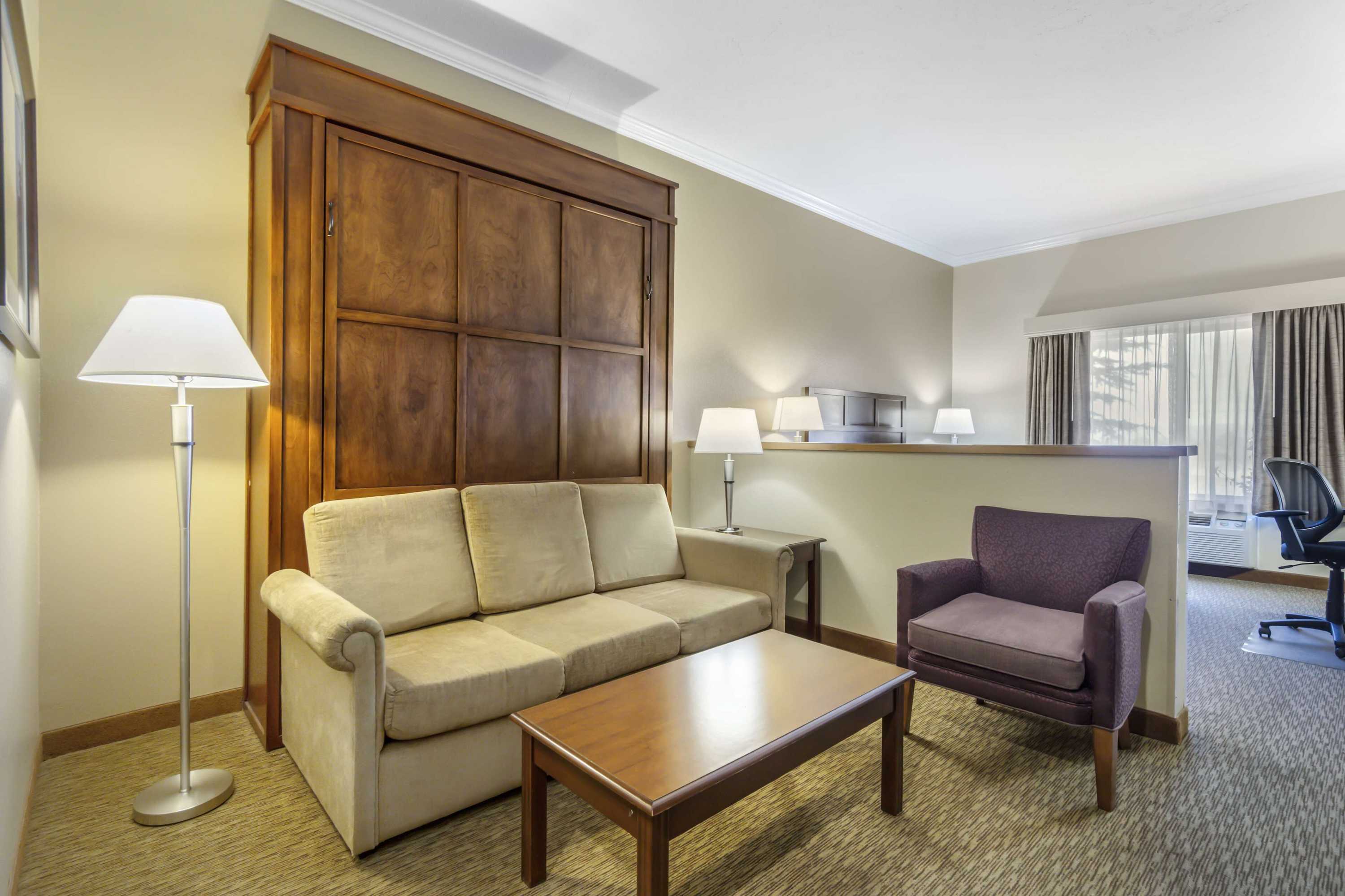 Gift card for Best Western Plus Grapevine Inn Gift card for Best Western Plus Grapevine Inn
