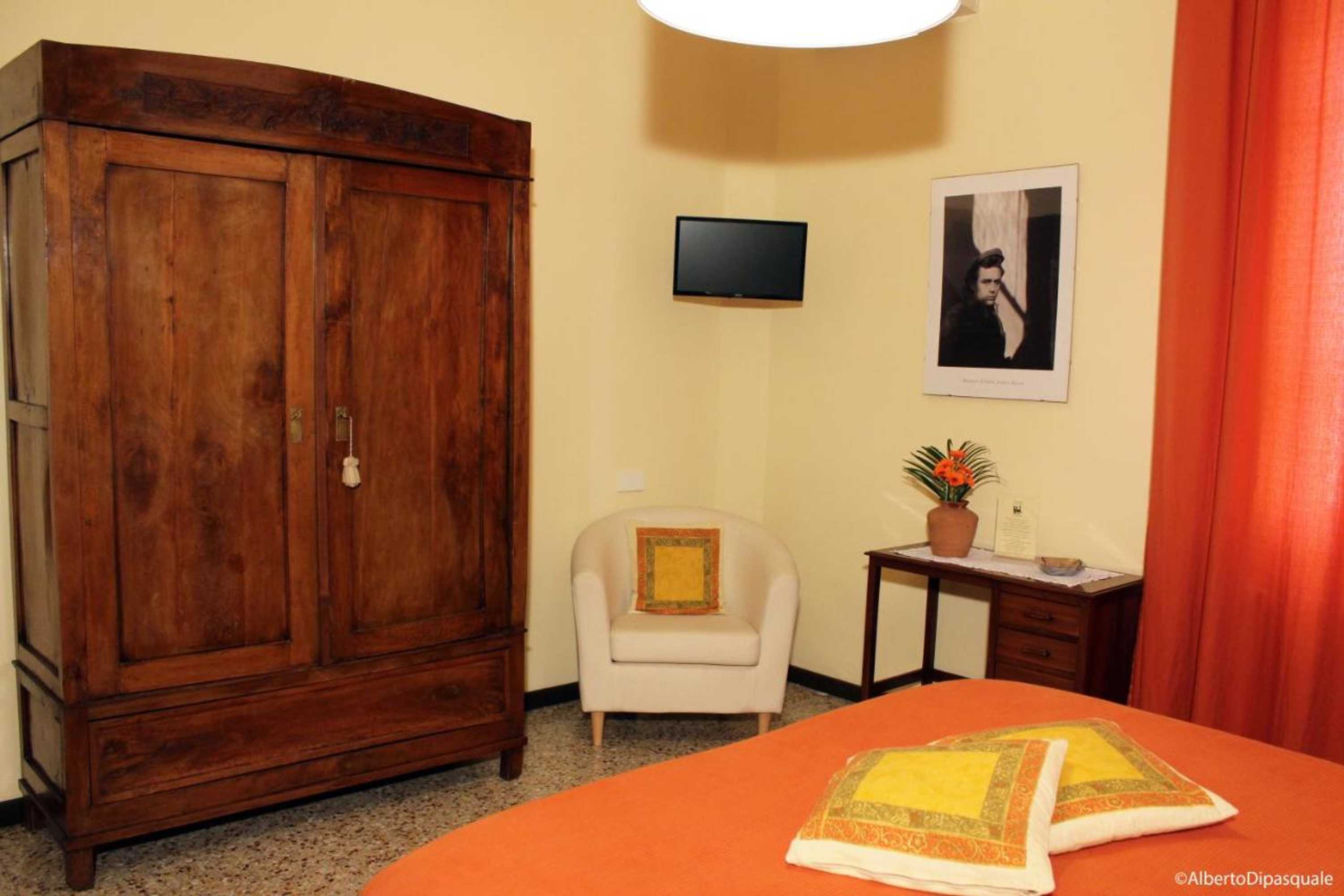 Gift card for LA Sosta Fuori Stazione Bed & Breakfast Gift card for LA Sosta Fuori Stazione Bed & Breakfast