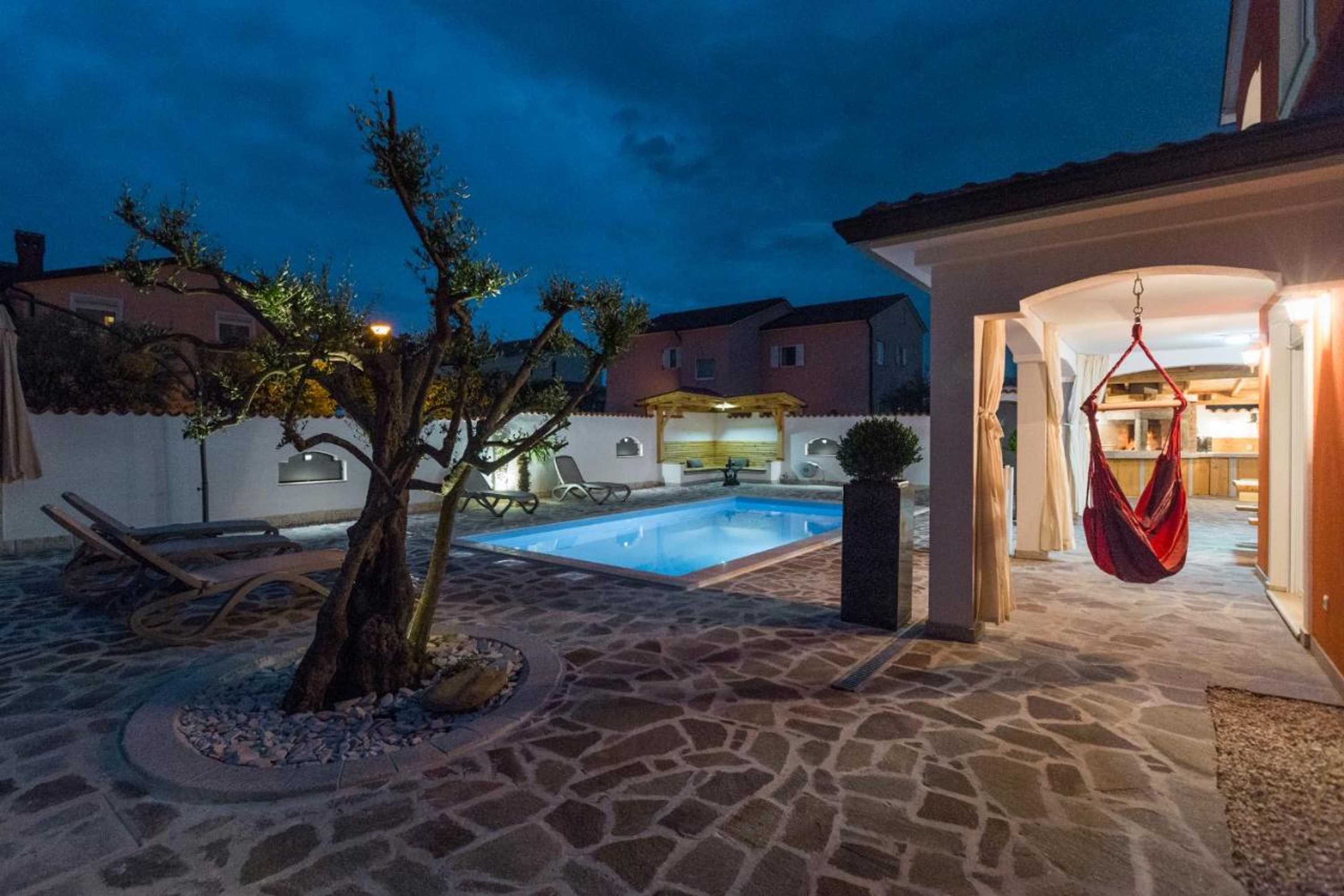 Gift card for Geräumige Villa Deni Mit Pool