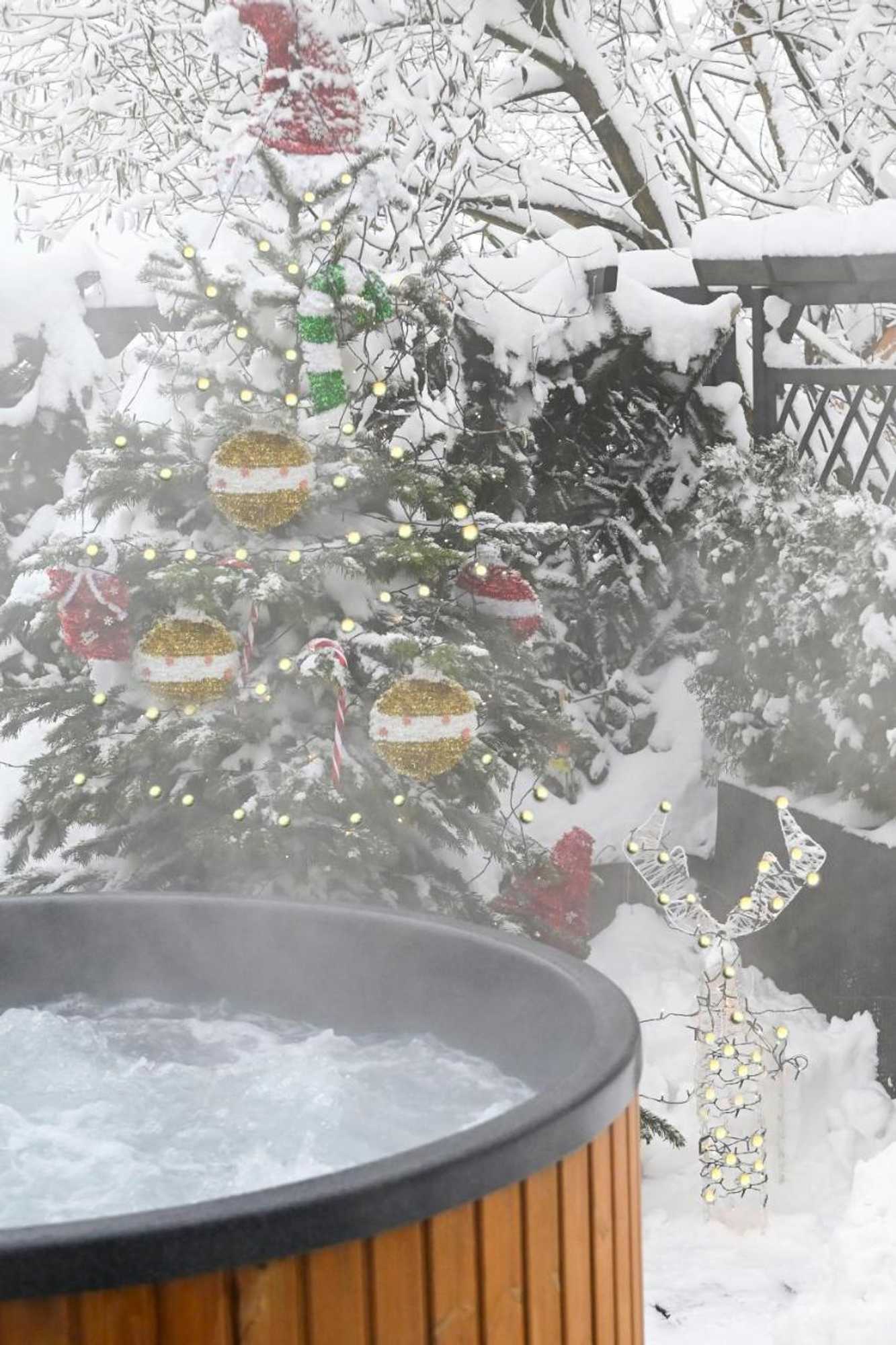 Gift card for Domek w Górach - Prywatne Jacuzzi, Sauna, Grota Solna - Panorama CheŁm Ski&spa Gift card for Domek w Górach - Prywatne Jacuzzi, Sauna, Grota Solna - Panorama CheŁm Ski&spa