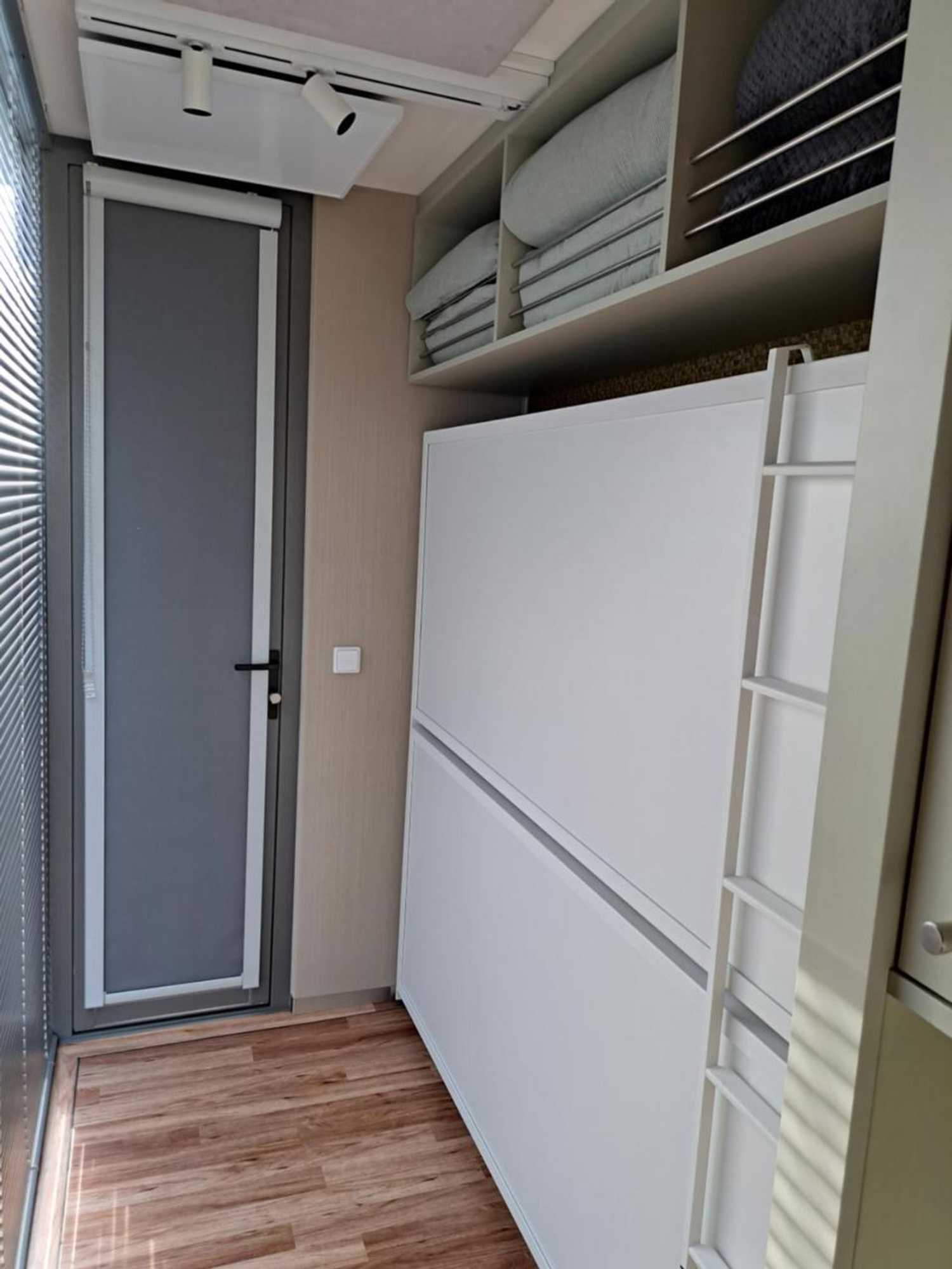 Gift card for Aquahome - NP de Biesbosch - Bijzonder Overnachten op Een Houseboat!