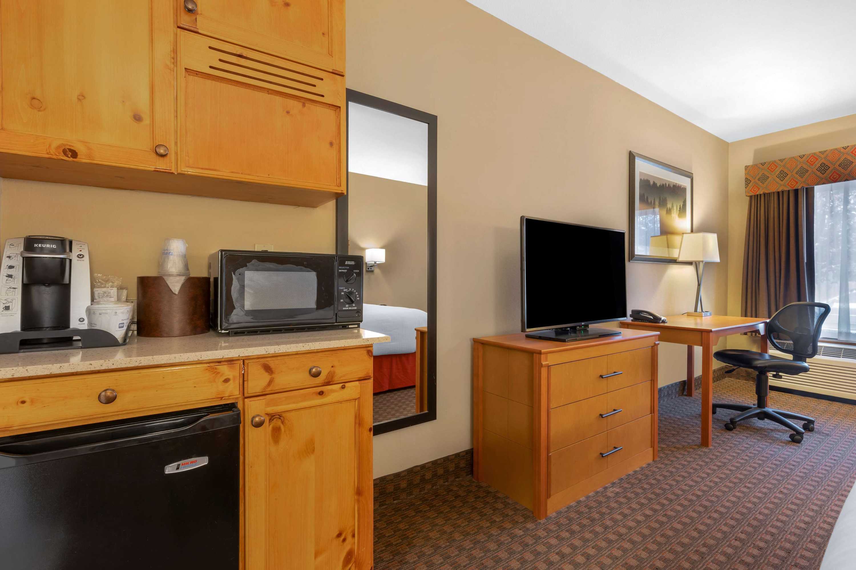 Gift card for Best Western Plus Olympic Inn Gift card for Best Western Plus Olympic Inn
