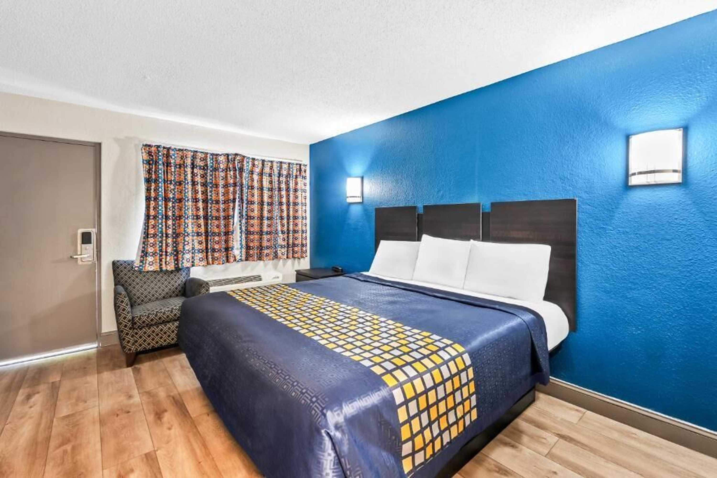 Gift card for Red Carpet Inn & Suites