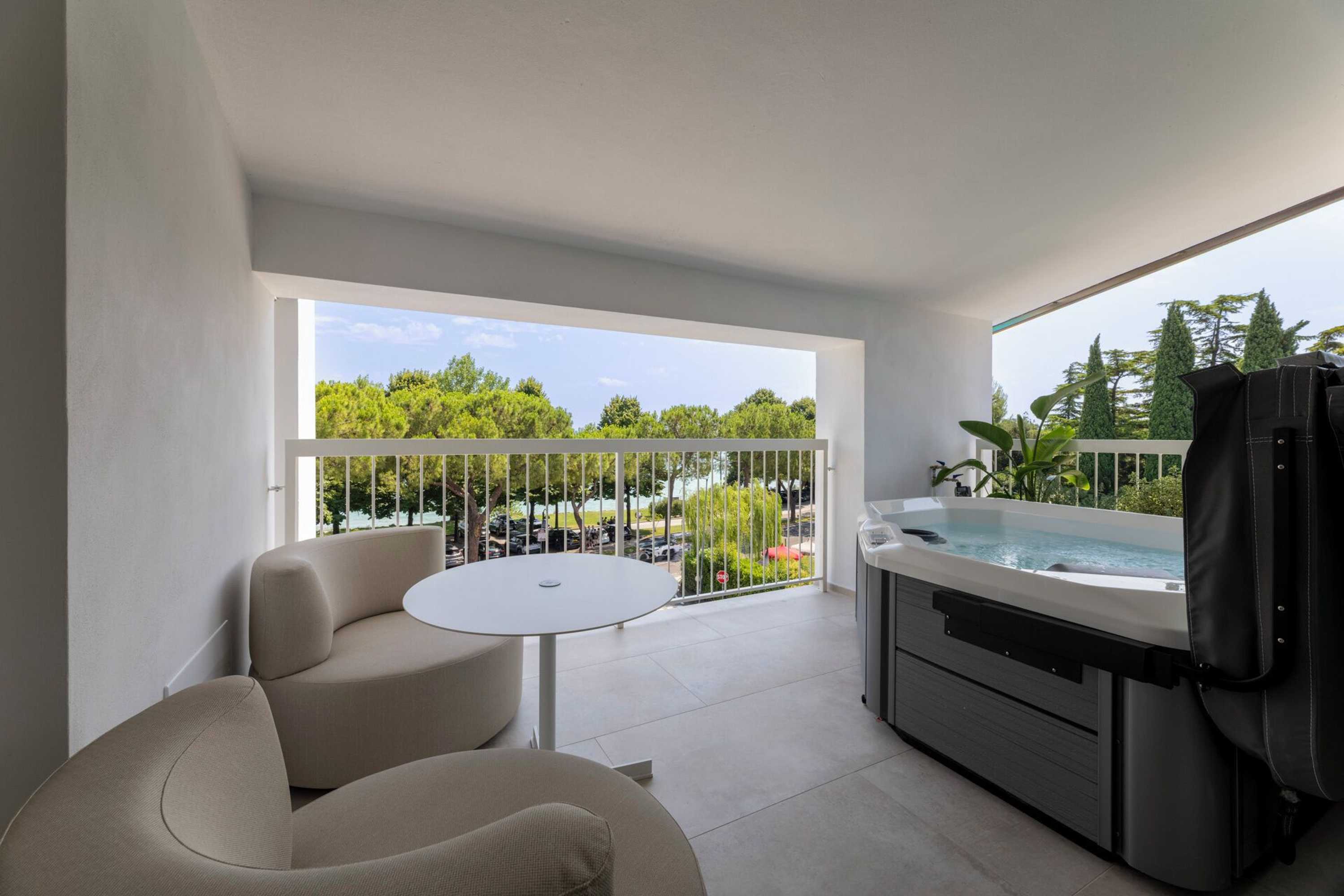 Gift card for Hi Hotels Sirmione Gift card for Hi Hotels Sirmione