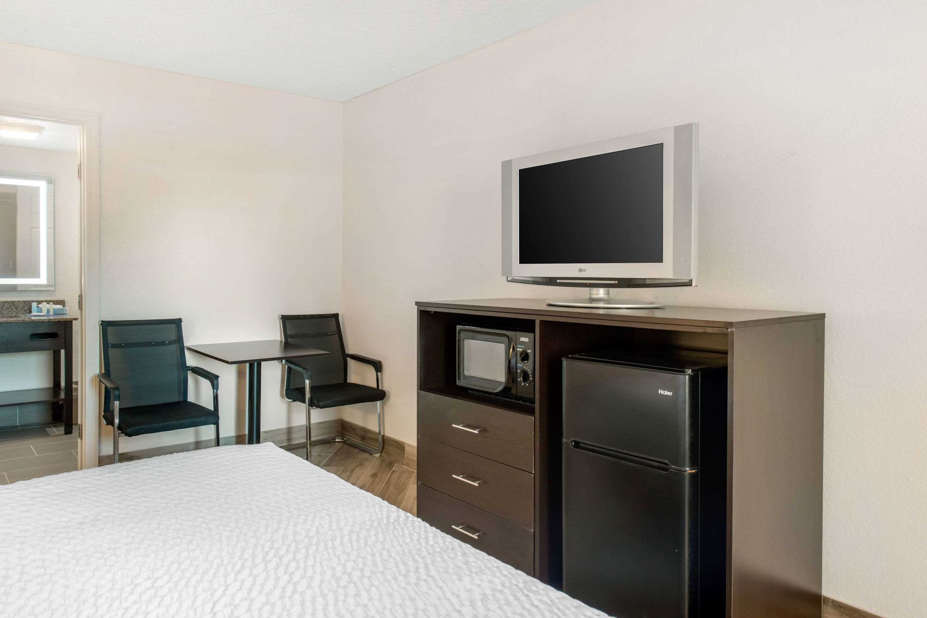 Gift card for Clarion Inn & Suites Kissimmee-Lake Buena Vista South Gift card for Clarion Inn & Suites Kissimmee-Lake Buena Vista South
