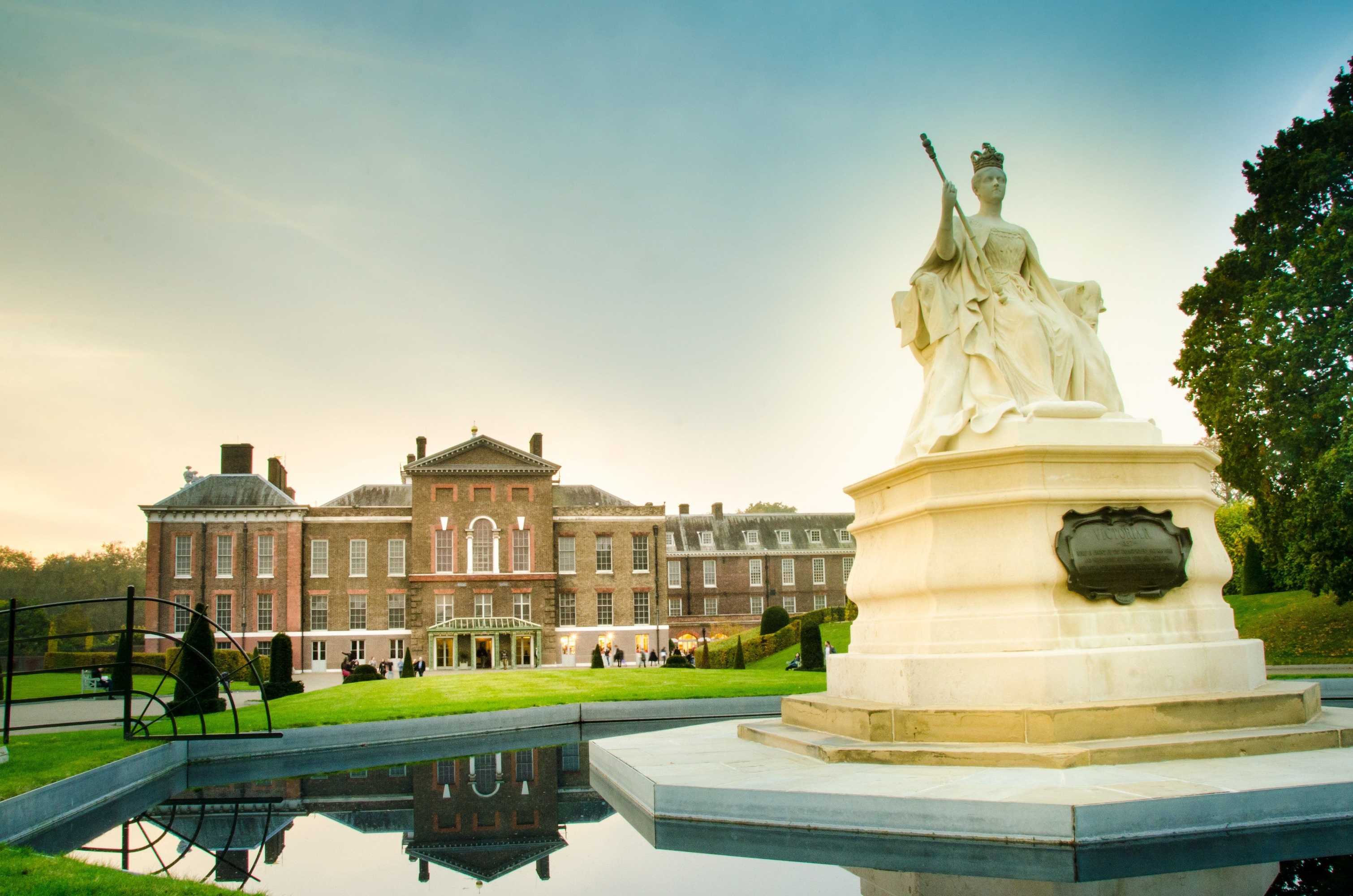 Gift card for Holiday Inn Express London - Park Royal by Ihg Gift card for Holiday Inn Express London - Park Royal by Ihg