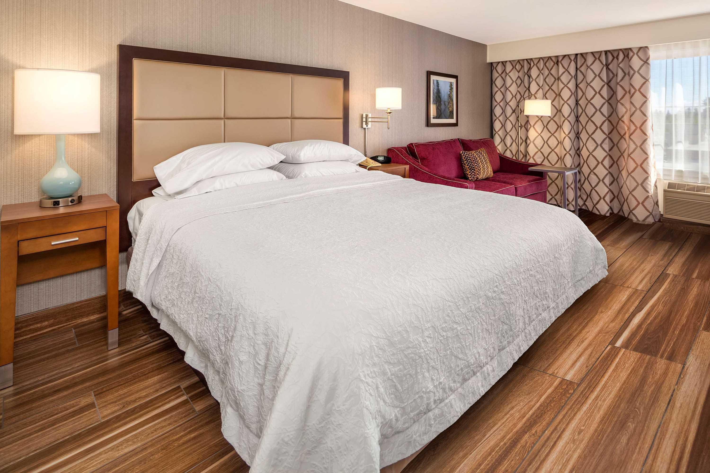 Gift card for Hampton Inn & Suites Seattle-North/lynnwood Gift card for Hampton Inn & Suites Seattle-North/lynnwood