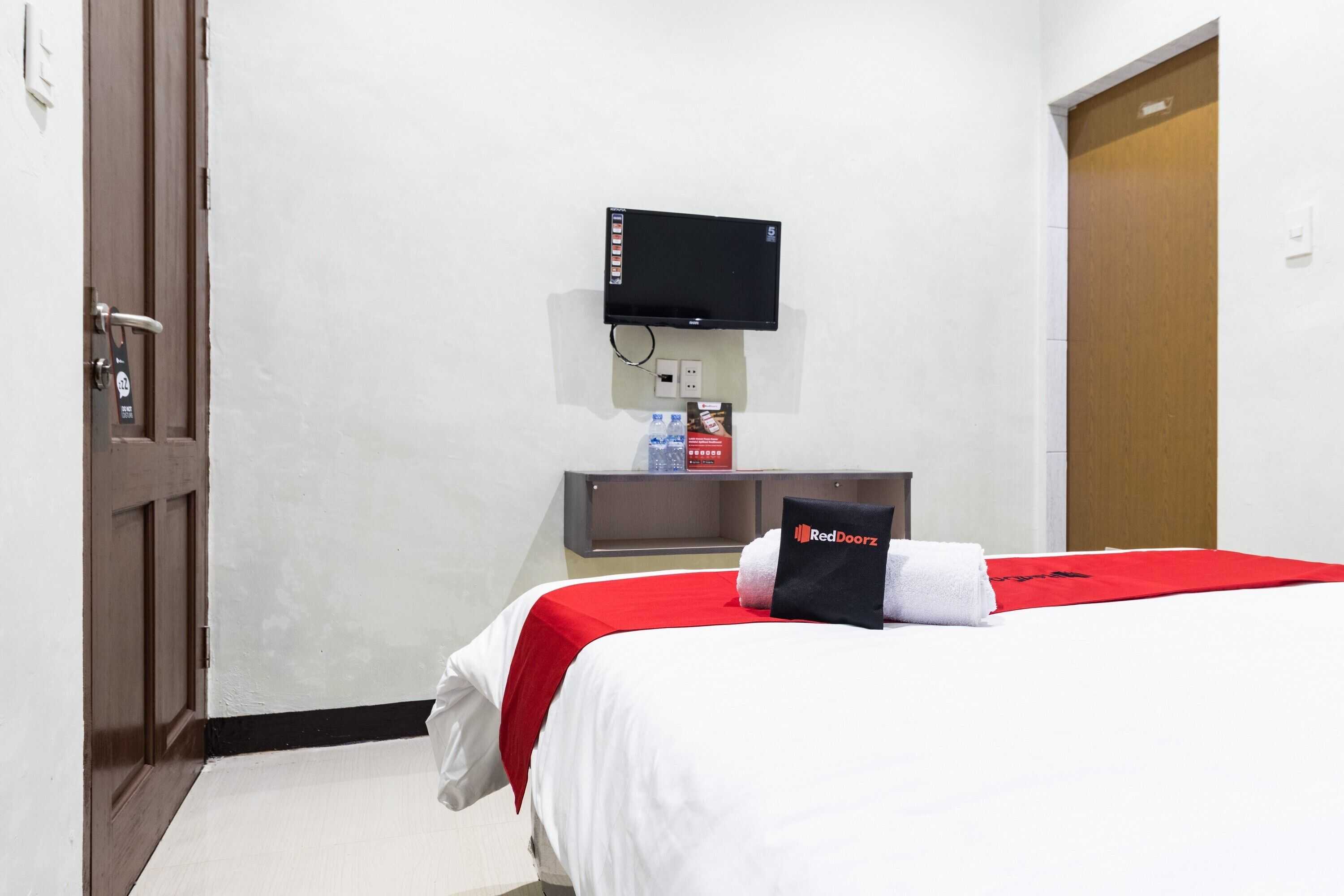Gift card for Reddoorz Near Medan Amplas Gift card for Reddoorz Near Medan Amplas