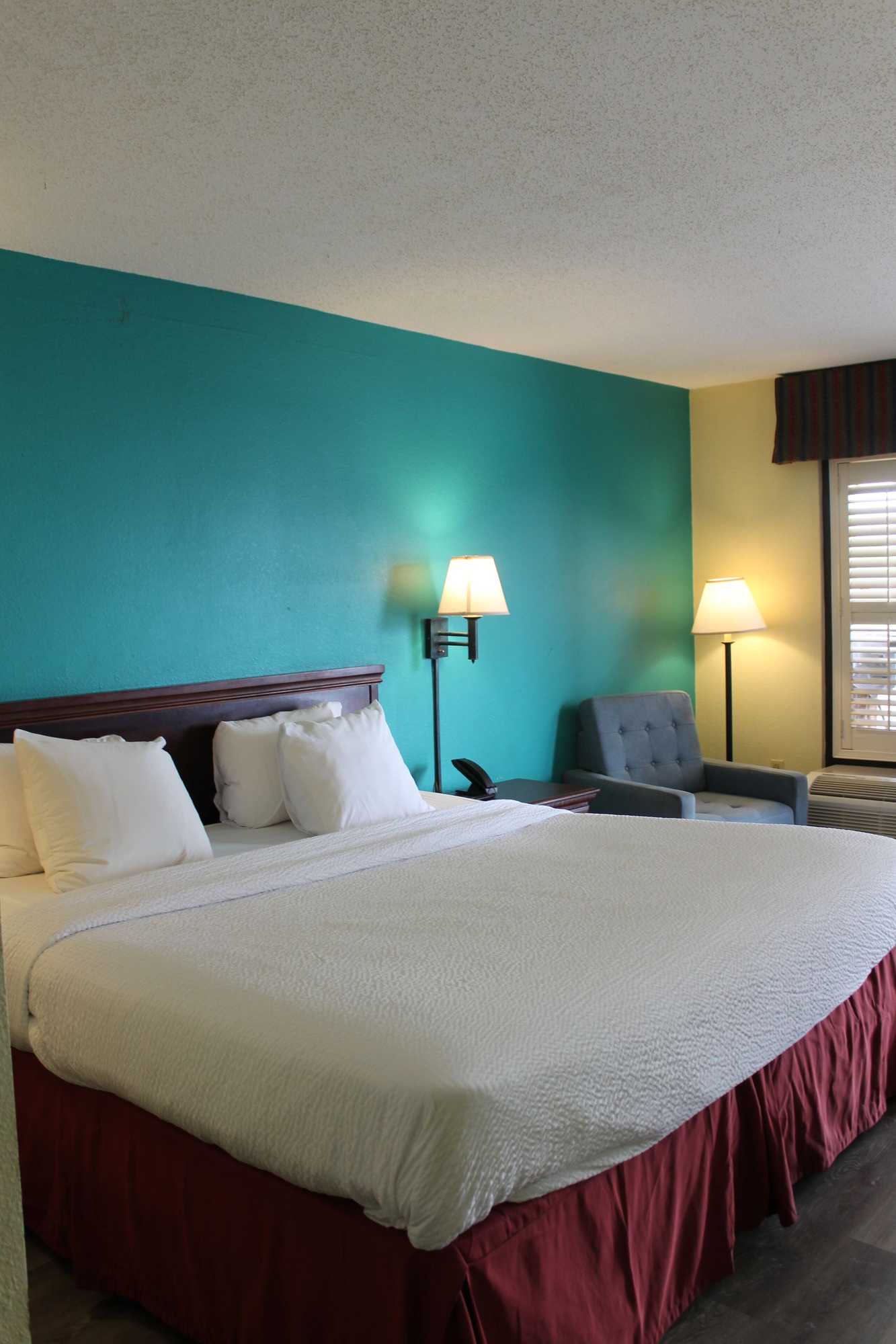Gift card for Days Inn by Wyndham Marianna Gift card for Days Inn by Wyndham Marianna