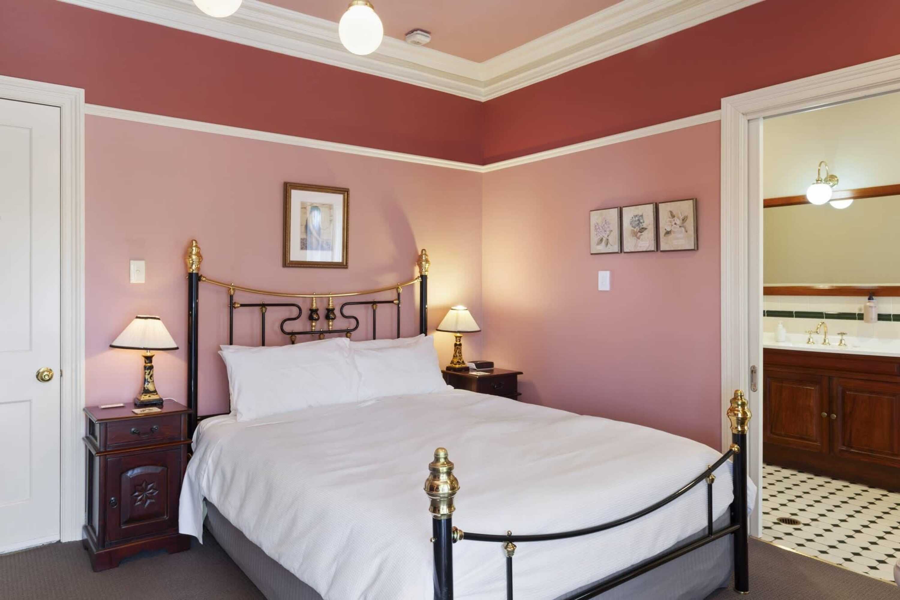 Gift card for Bethany Manor B&b, Call us For Cheapest Rates