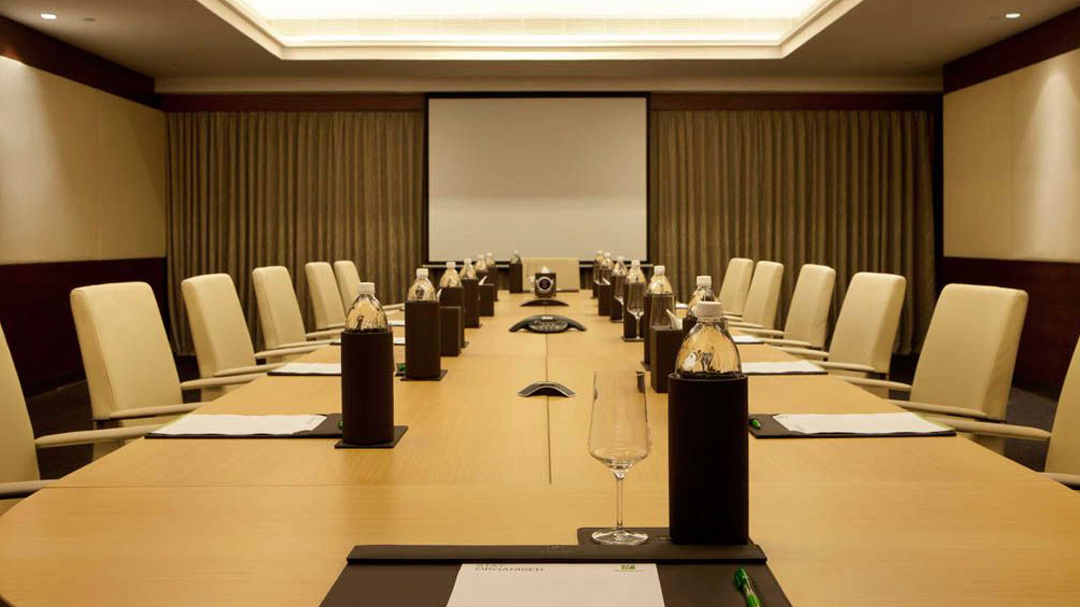 Gift card for Holiday Inn Cochin by Ihg Gift card for Holiday Inn Cochin by Ihg