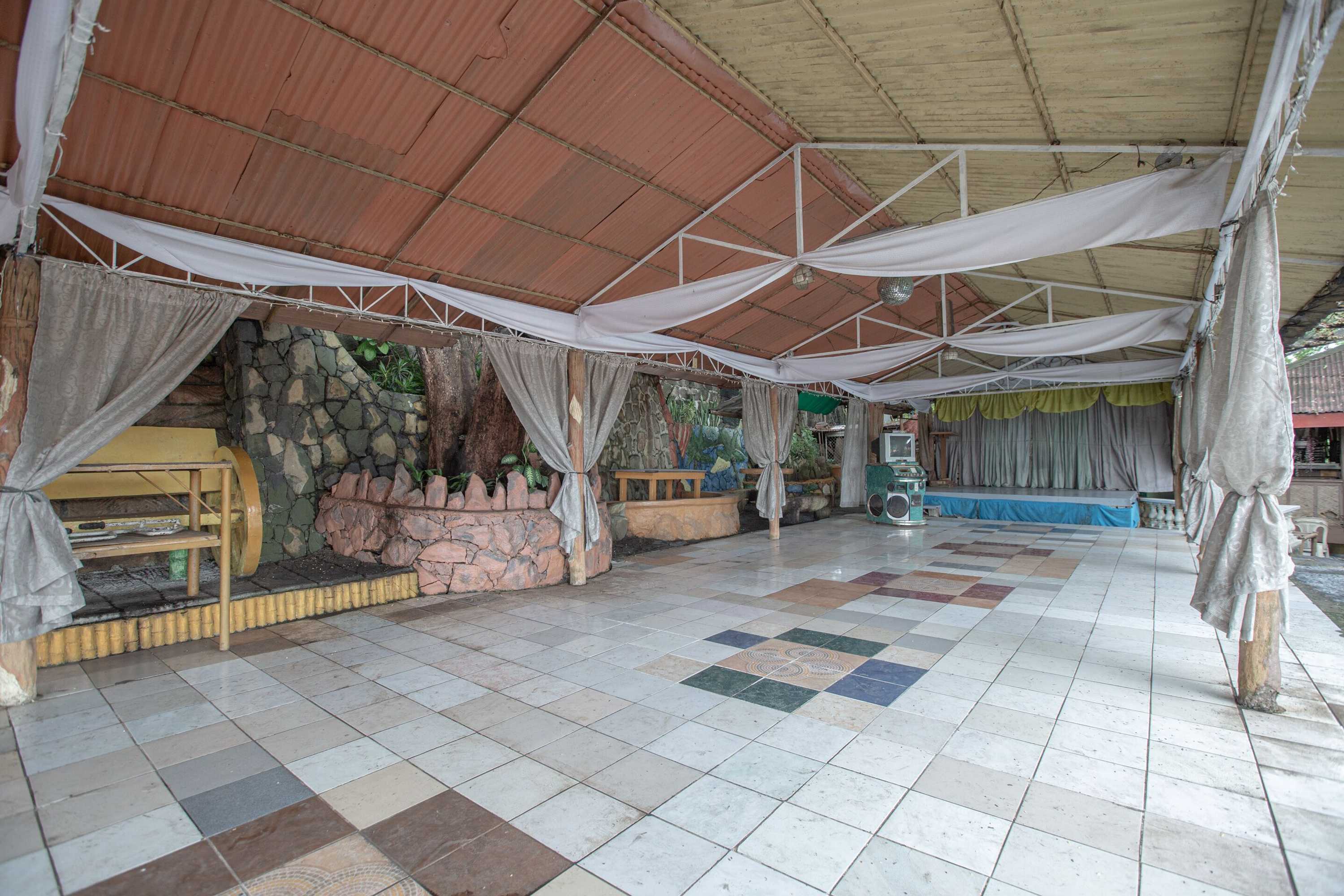 Gift card for Oyo 588 Sunrock Resort
