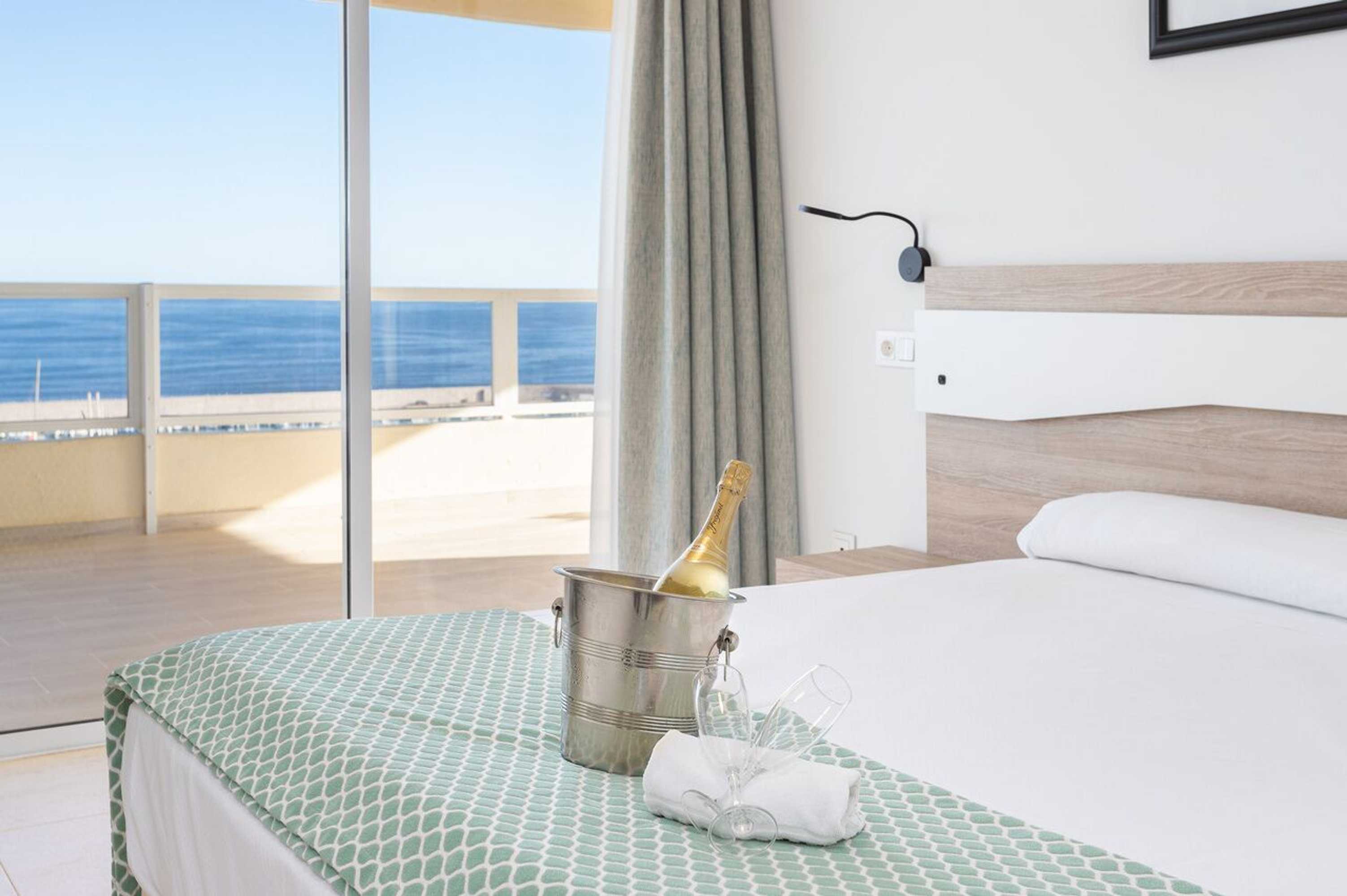 Gift card for Aparthotel Pyr Fuengirola Gift card for Aparthotel Pyr Fuengirola