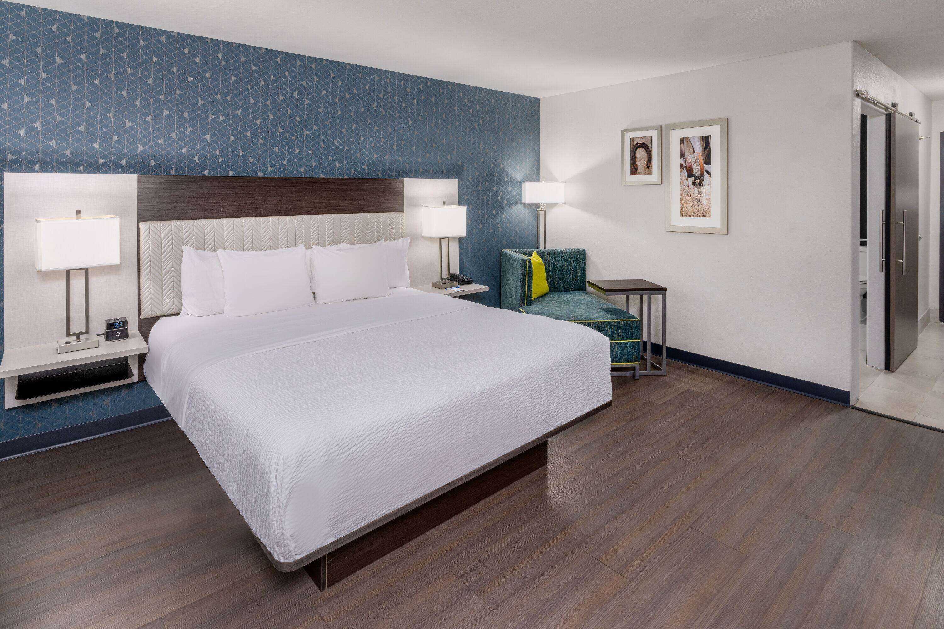 Gift card for La Quinta Inn & Suites by Wyndham Santa Rosa Gift card for La Quinta Inn & Suites by Wyndham Santa Rosa