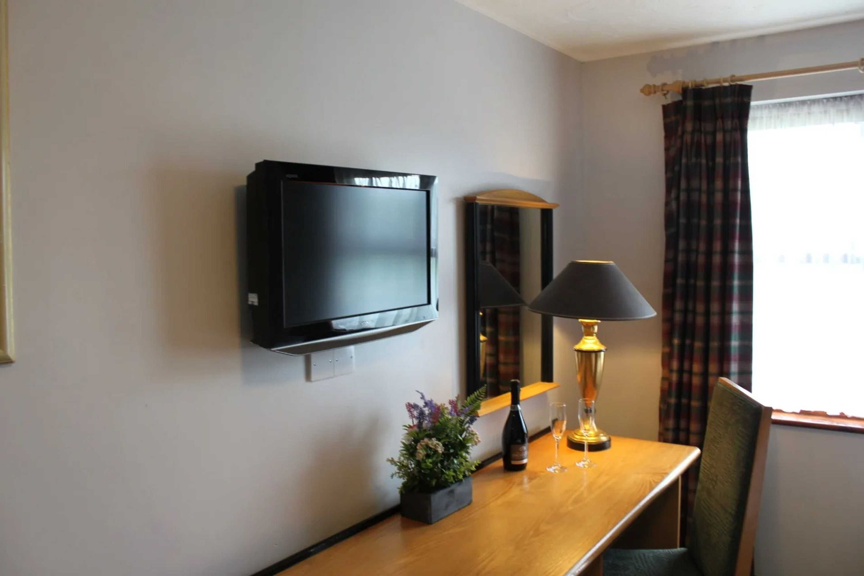 Gift card for Redwings Lodge Sawtry Huntingdon Gift card for Redwings Lodge Sawtry Huntingdon