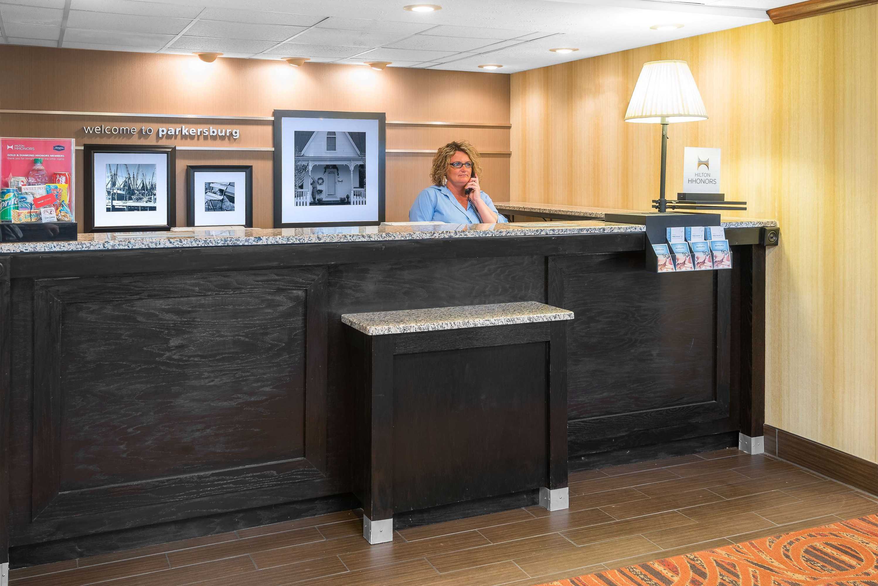 Gift card for Hampton Inn Parkersburg-Mineral Wells Gift card for Hampton Inn Parkersburg-Mineral Wells