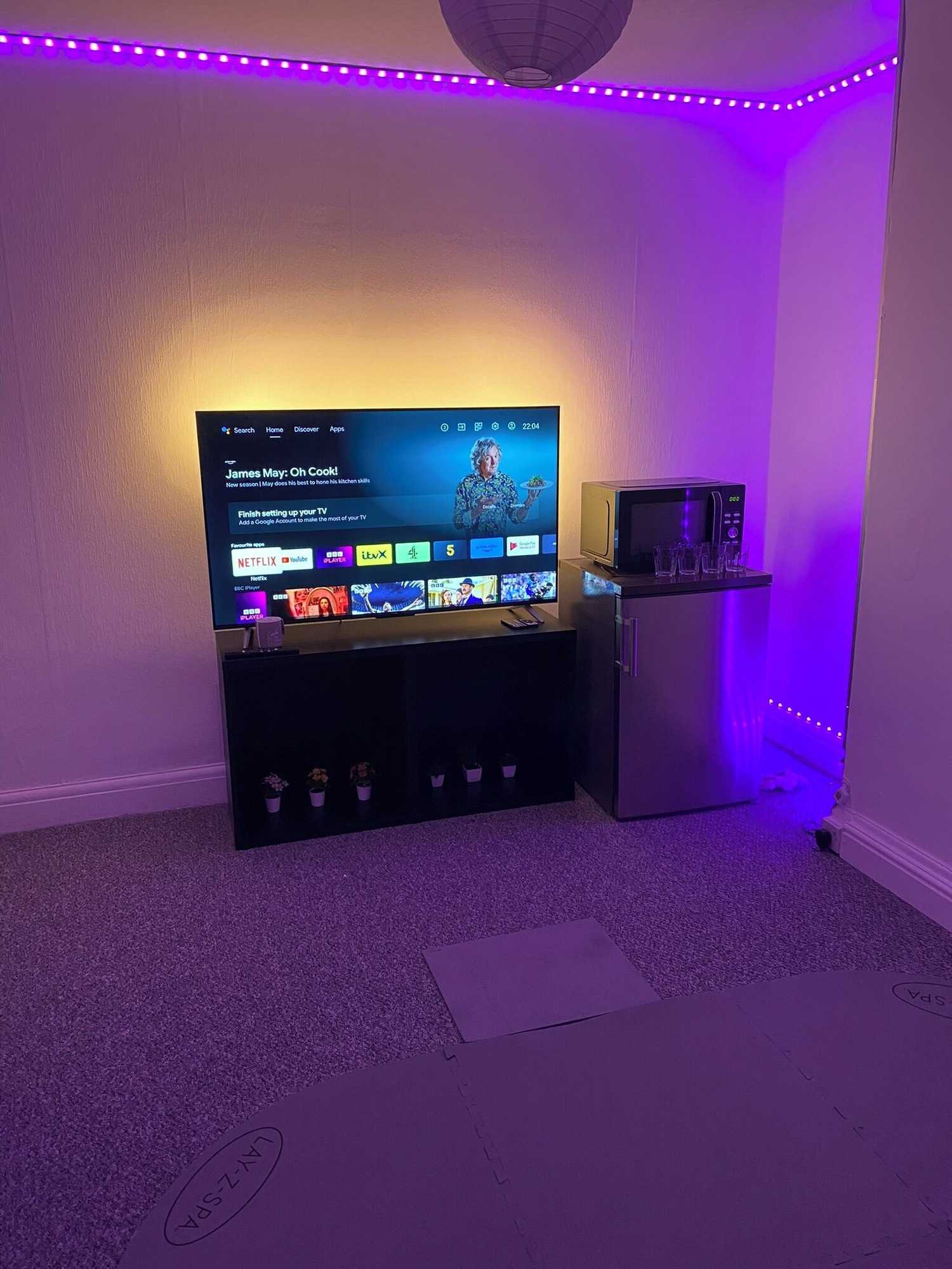 Gift card for Sapphire Suites, Stunning 2-Bed House in Bradford