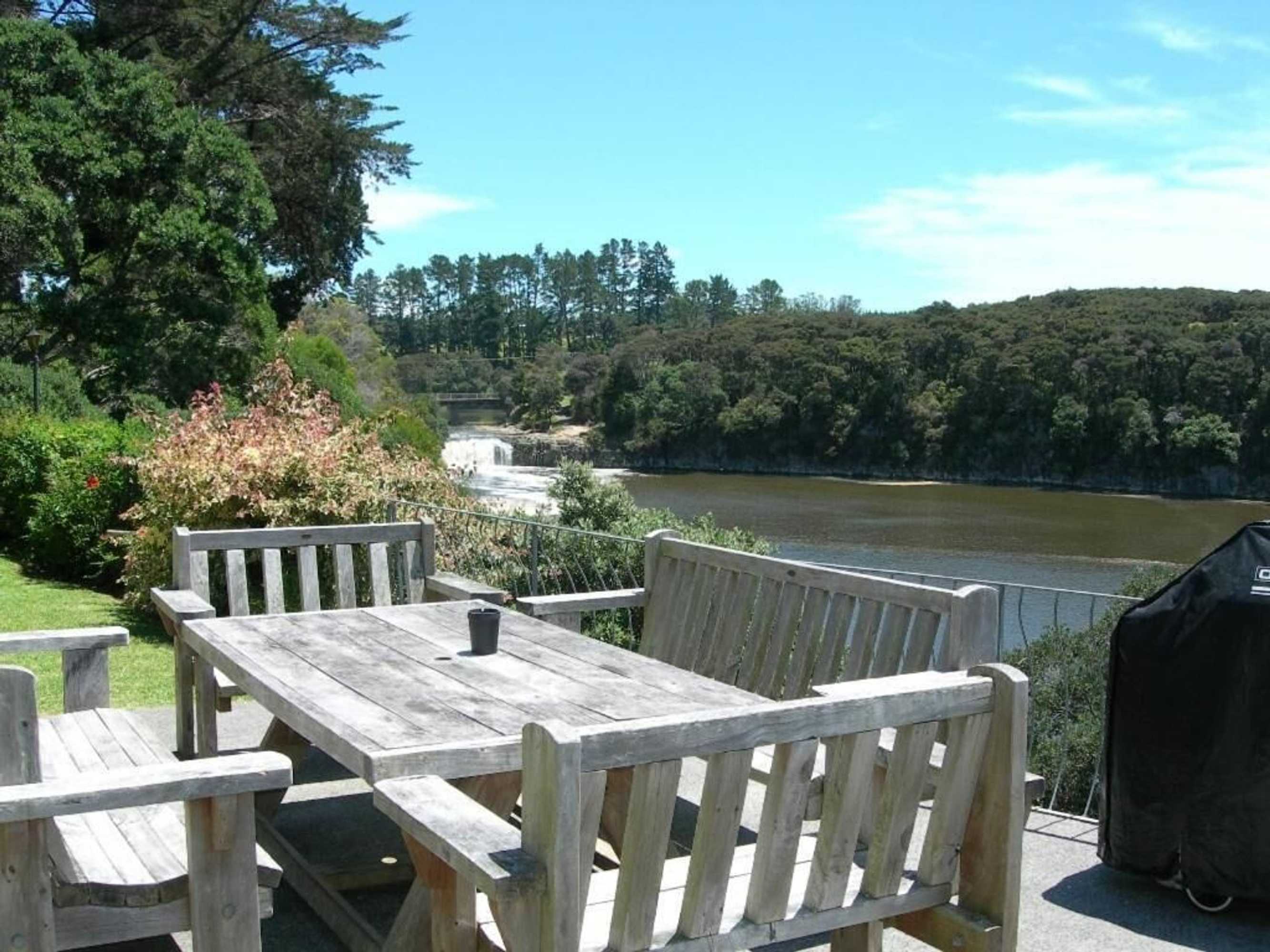 Gift card for Waterfalls Estate - Motel & Campground Gift card for Waterfalls Estate - Motel & Campground