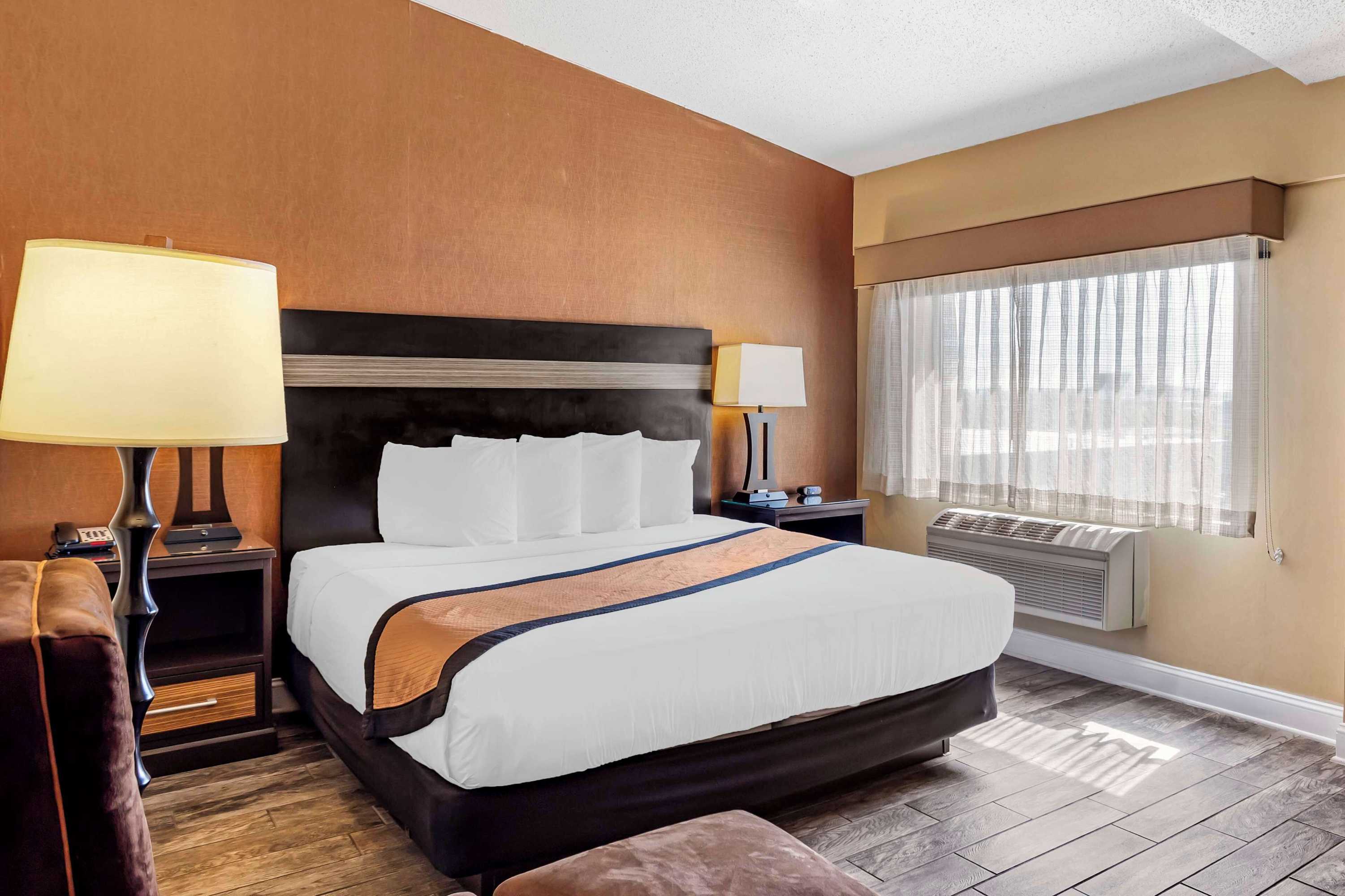 Gift card for Best Western Plus Newark Airport West Gift card for Best Western Plus Newark Airport West