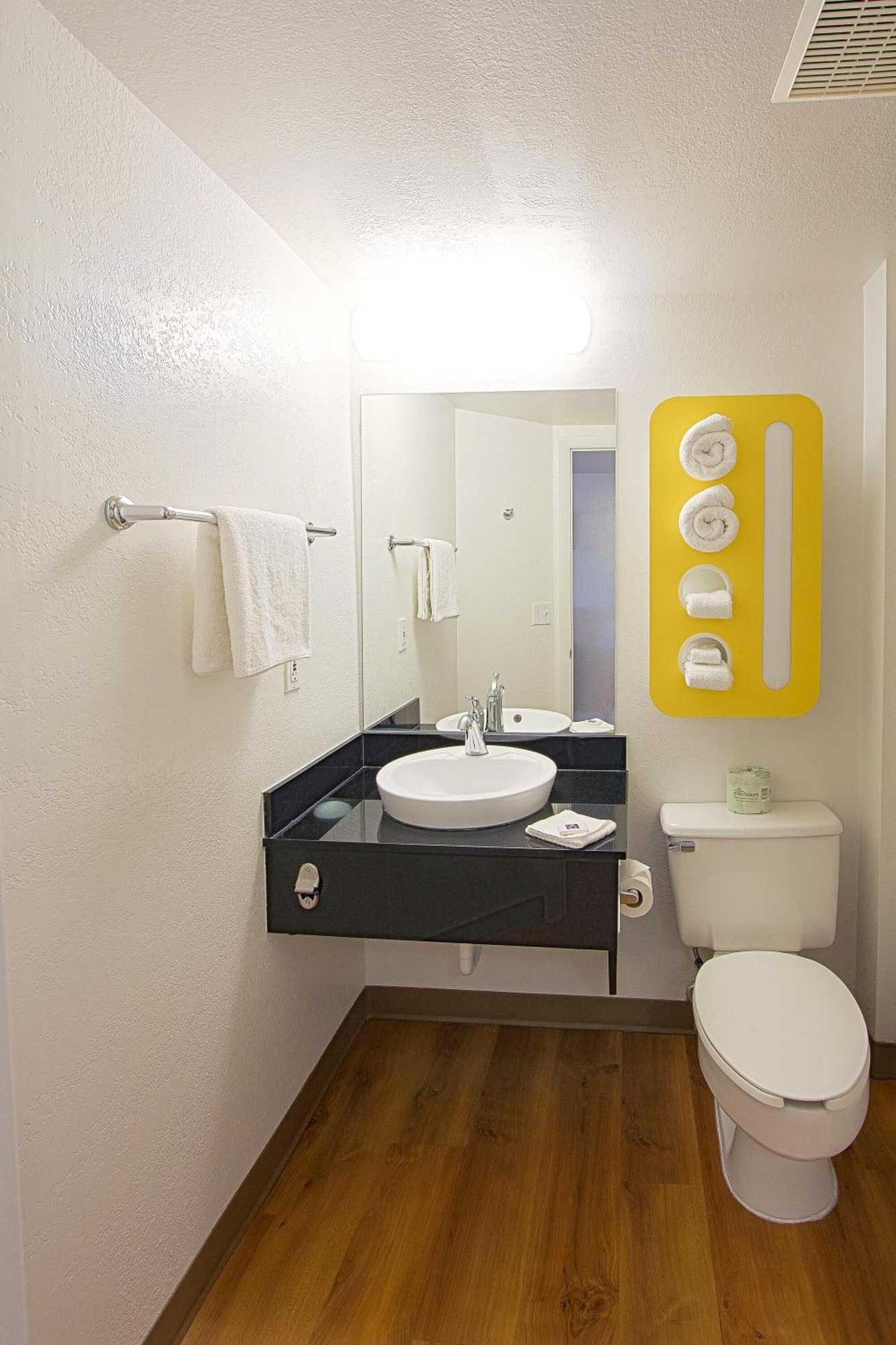 Gift card for Motel 6 East Brunswick, NJ