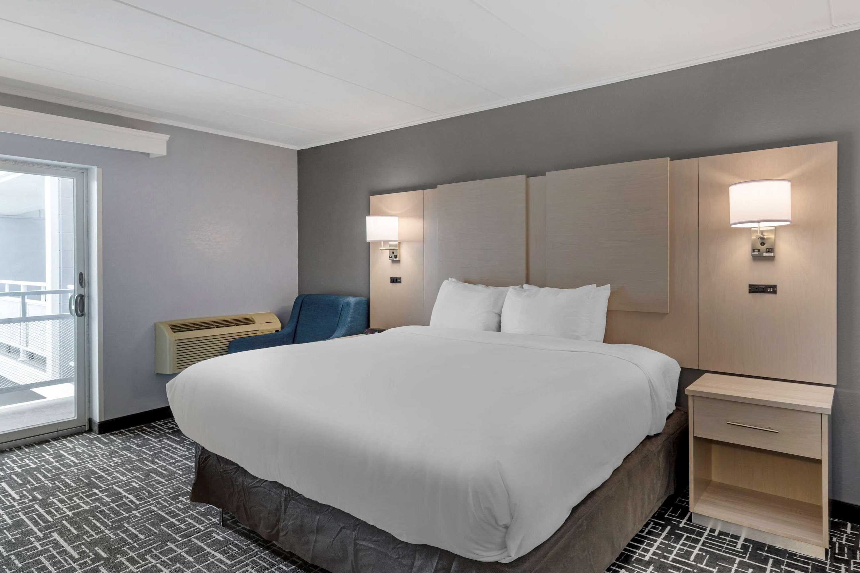 Gift card for Comfort Inn Hyannis - Cape Cod Gift card for Comfort Inn Hyannis - Cape Cod