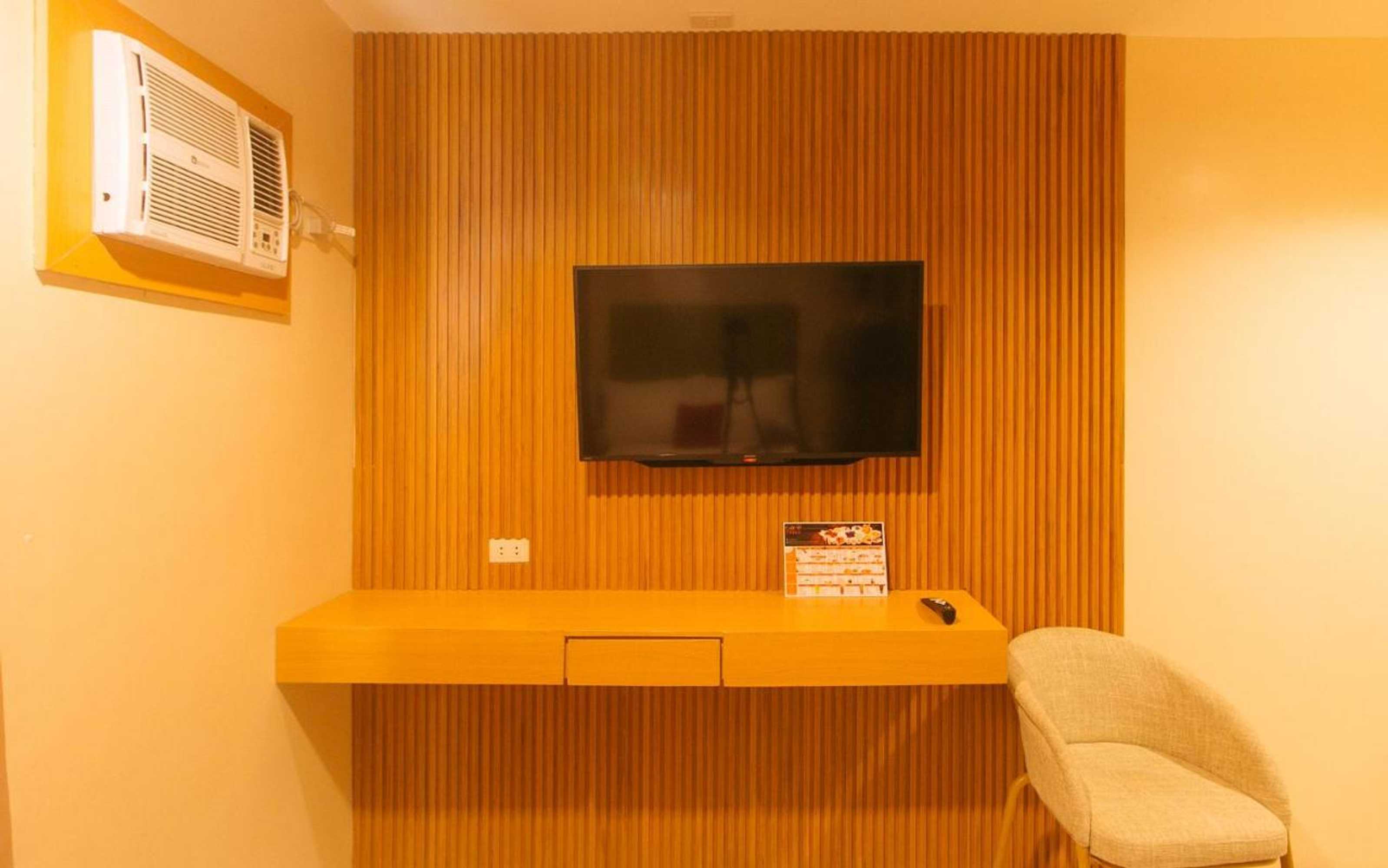 Gift card for Reddoorz @ Benelio Suites Pavia Iloilo