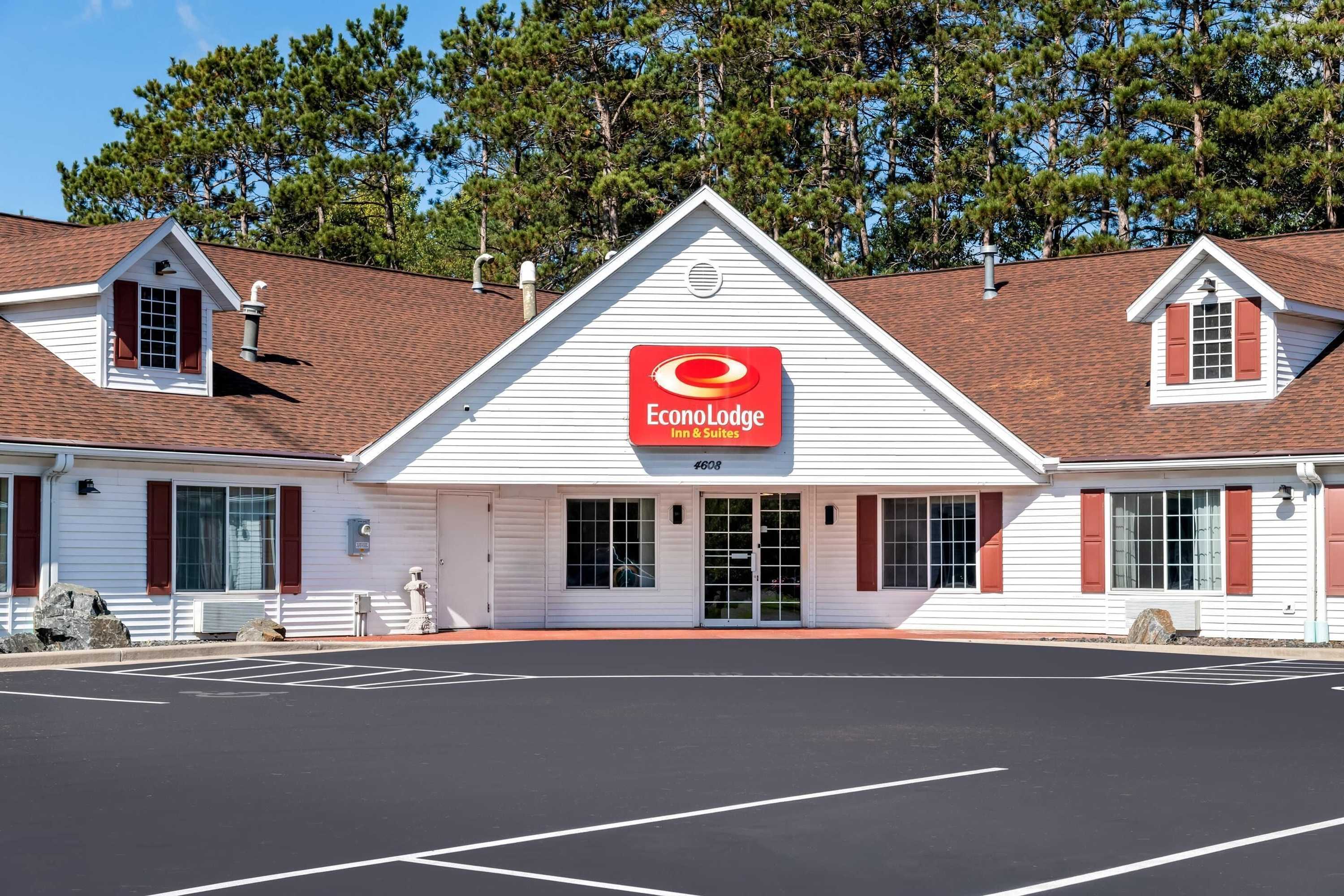 Gift card for Econo Lodge Inn & Suites Eau Claire South