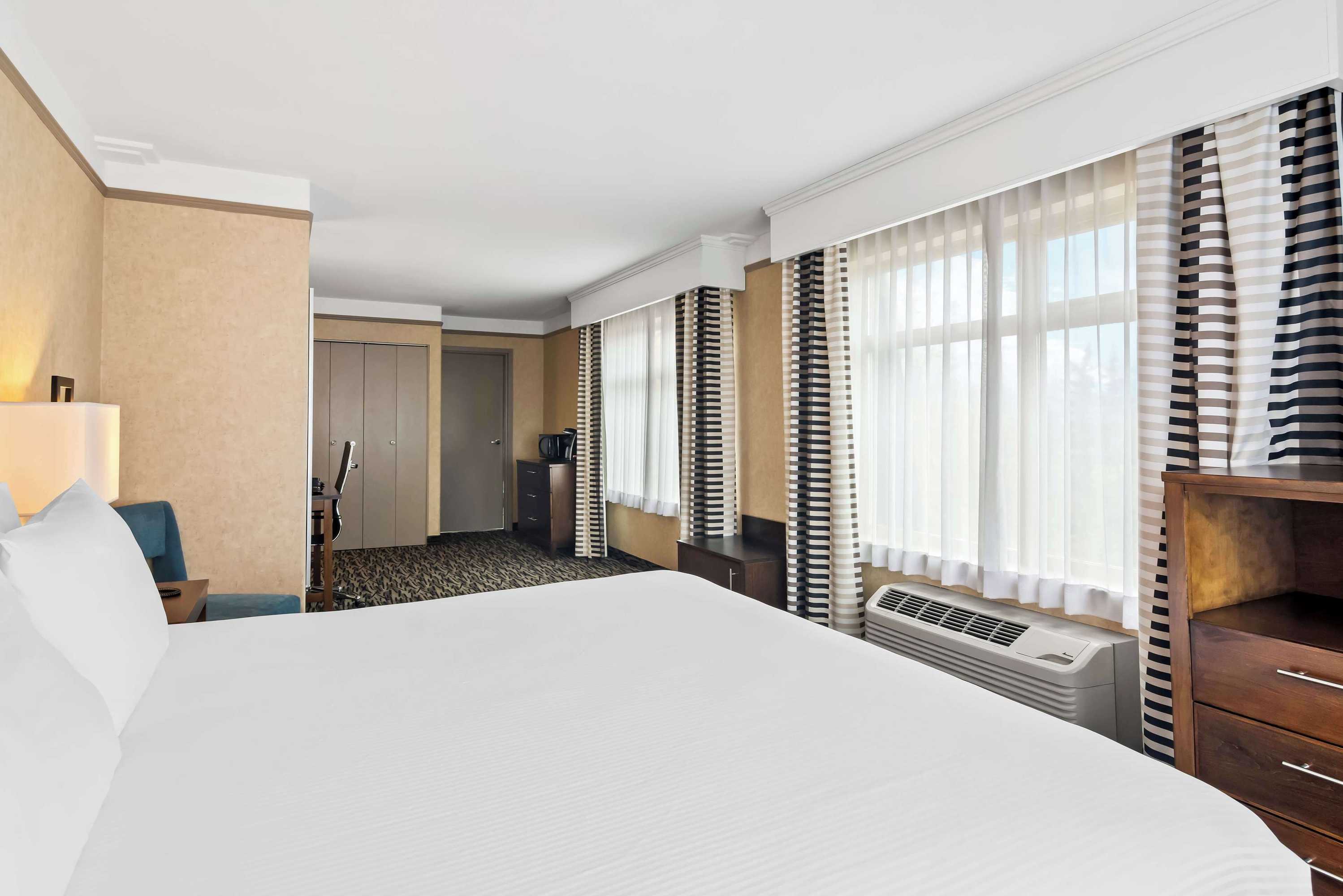 Gift card for Best Western Plus Pitt Meadows Inn & Suites Gift card for Best Western Plus Pitt Meadows Inn & Suites