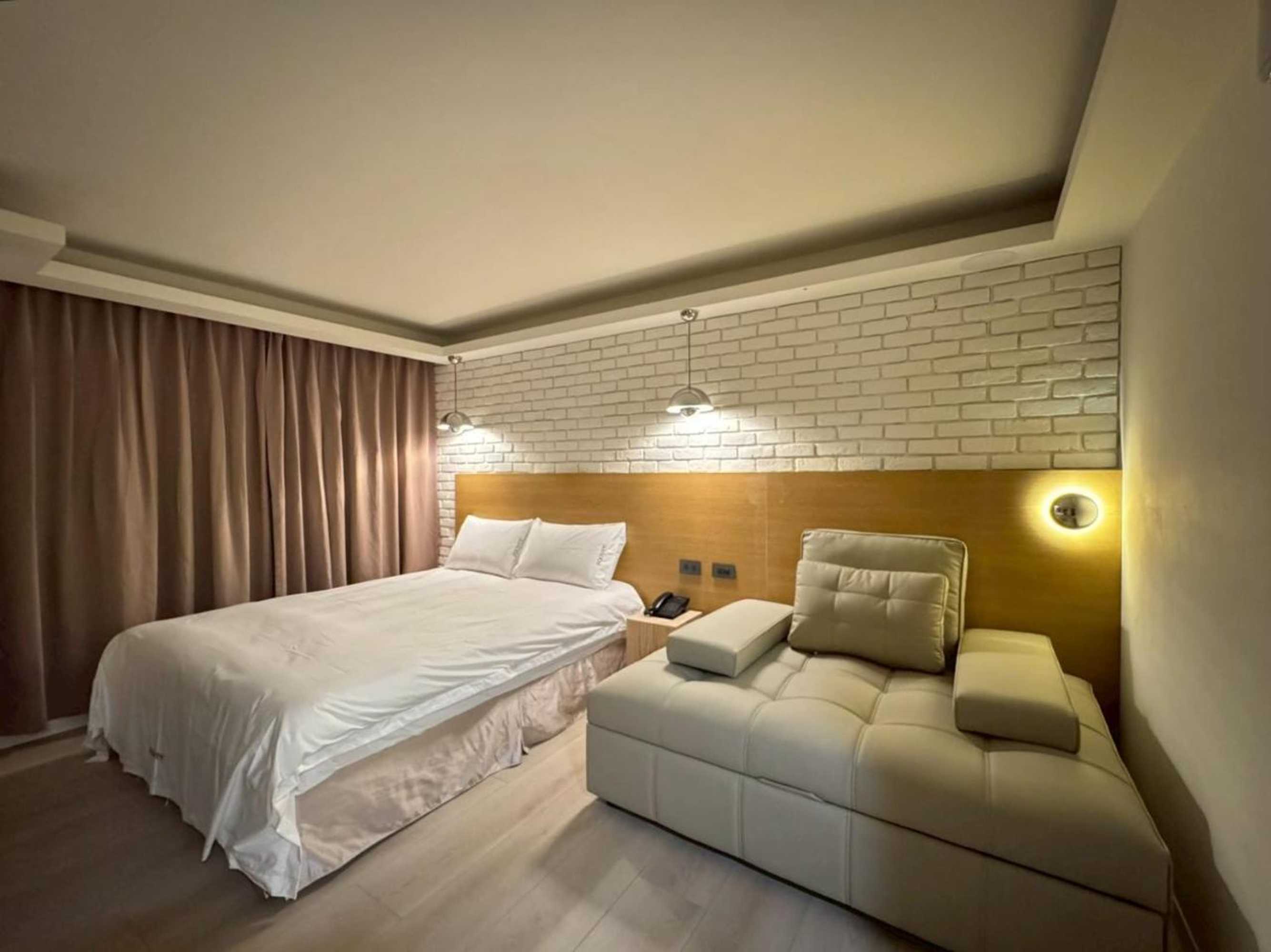 Gift card for Kiwi Express Hotel