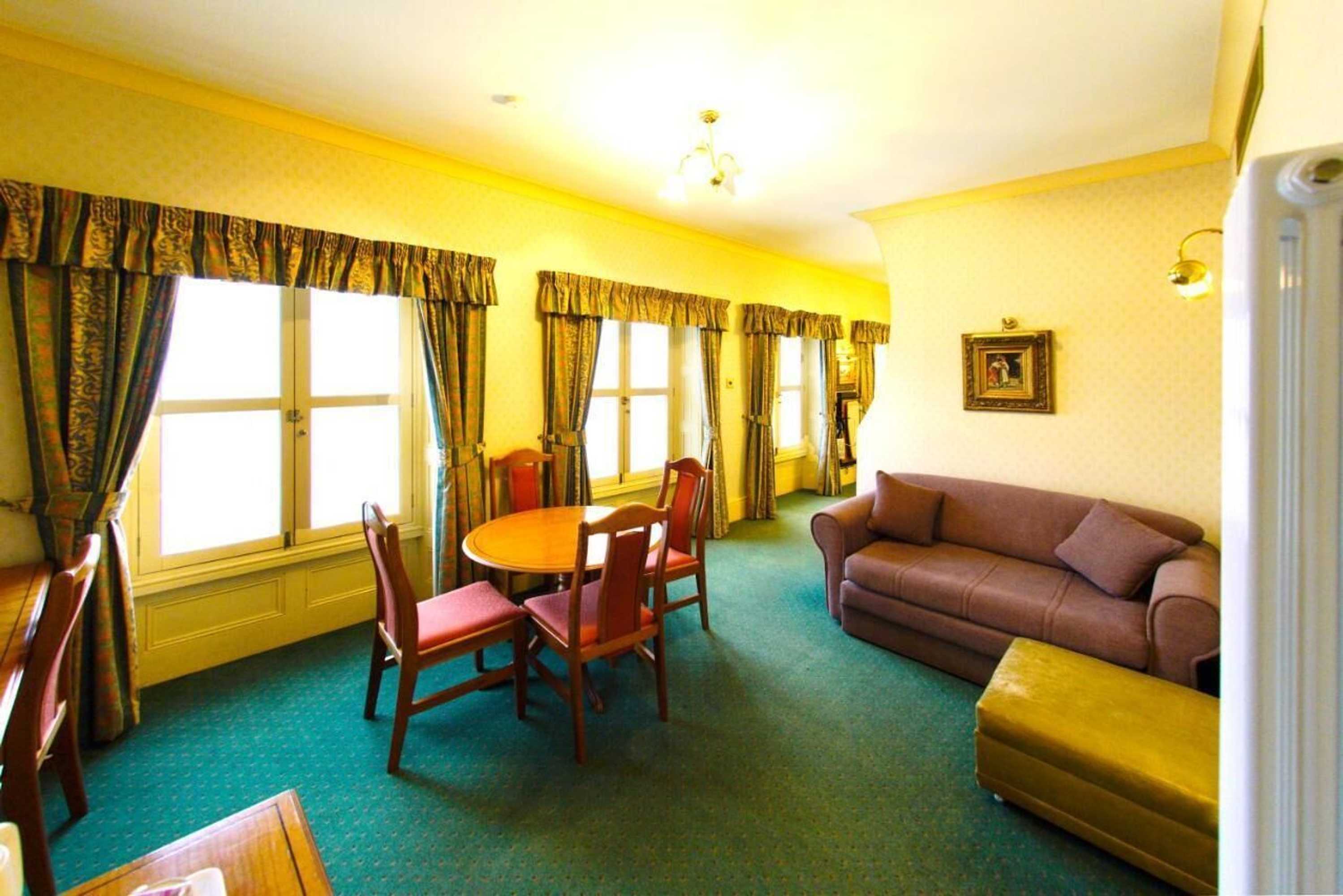 Gift card for Three Queens Hotel