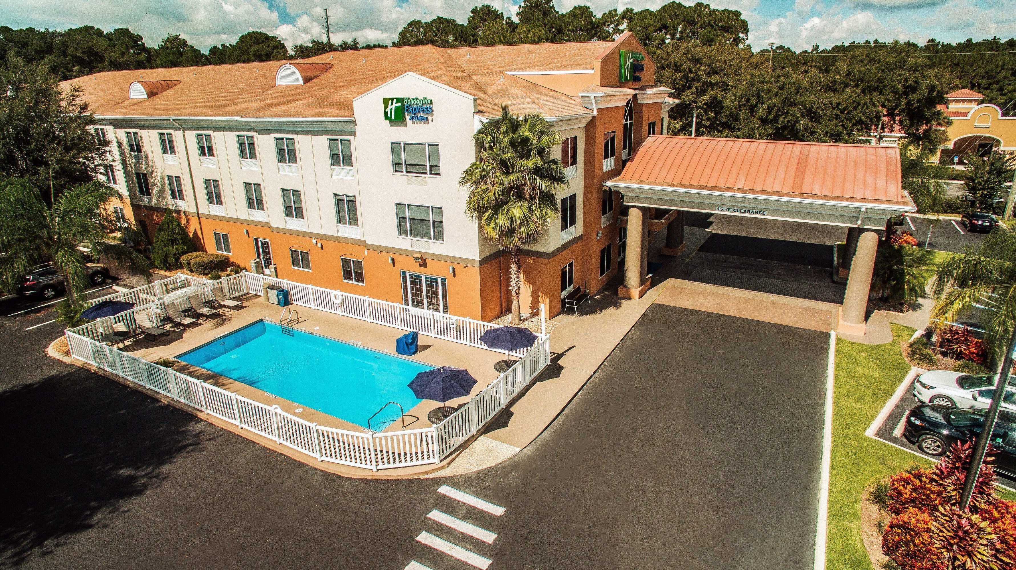 Gift card for Holiday Inn Express Hotel & Suites Tavares - Leesburg by Ihg Gift card for Holiday Inn Express Hotel & Suites Tavares - Leesburg by Ihg