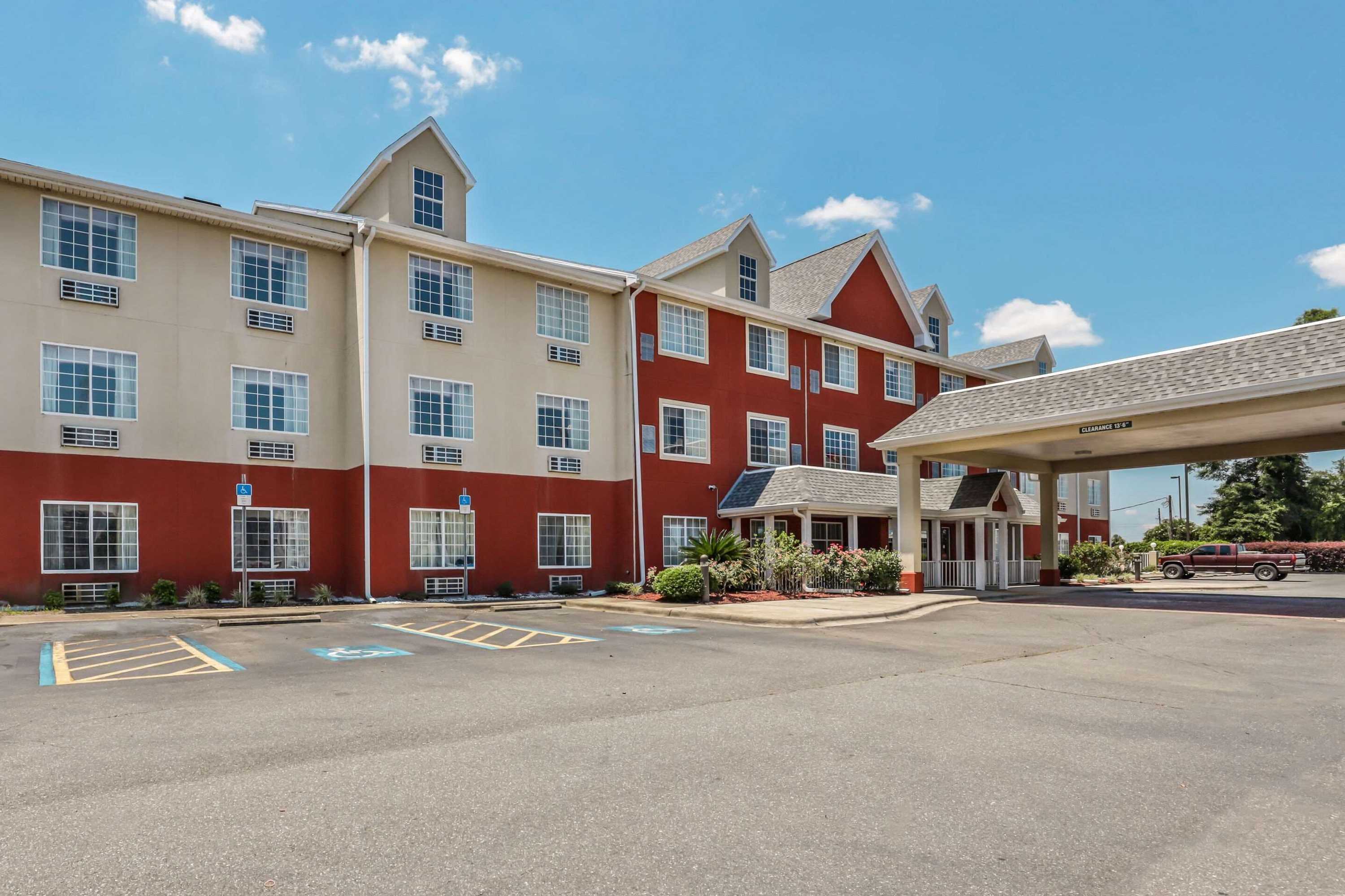 Gift card for Econo Lodge Inn & Suites Gift card for Econo Lodge Inn & Suites