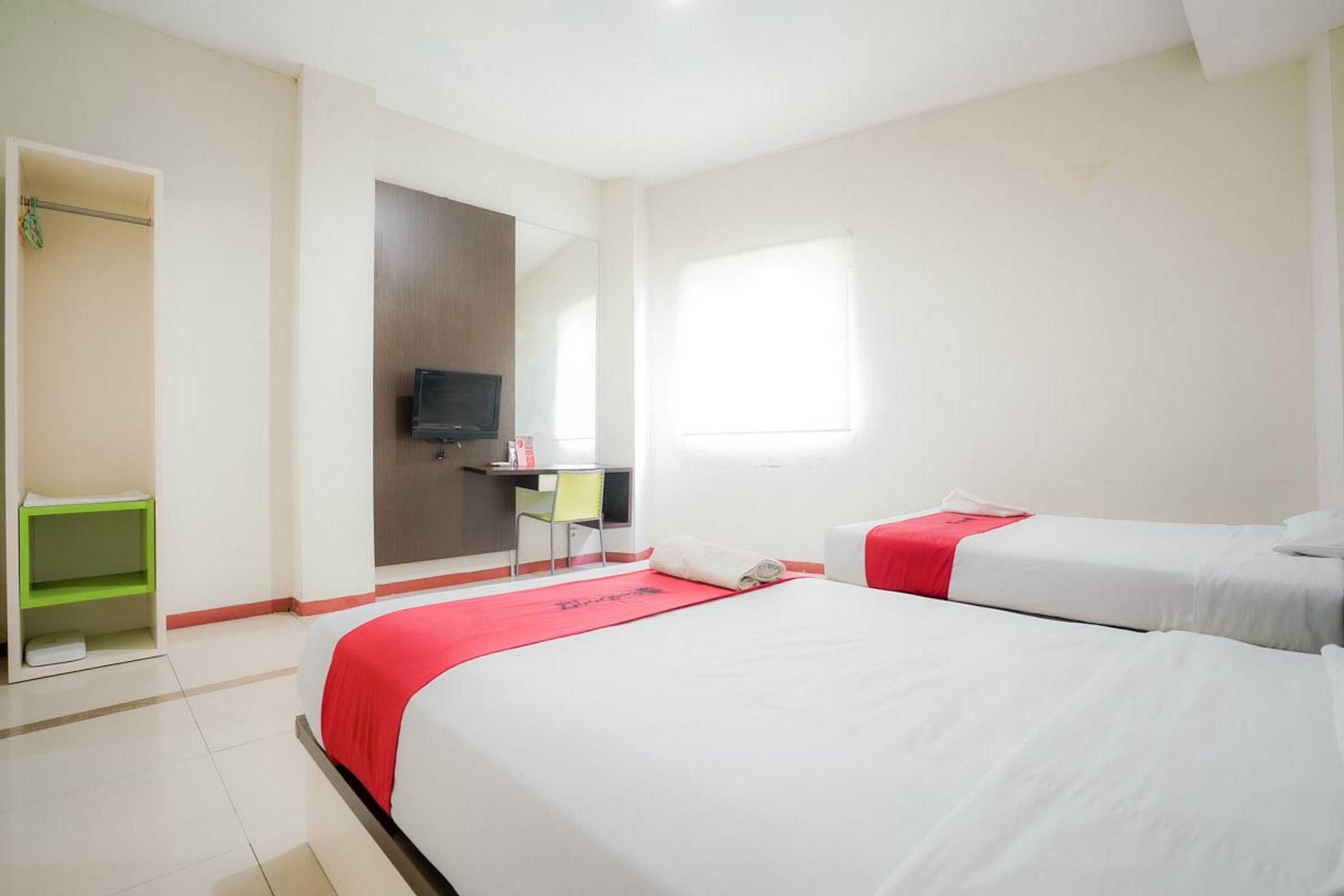 Gift card for Reddoorz Near Pantai Pede Gift card for Reddoorz Near Pantai Pede