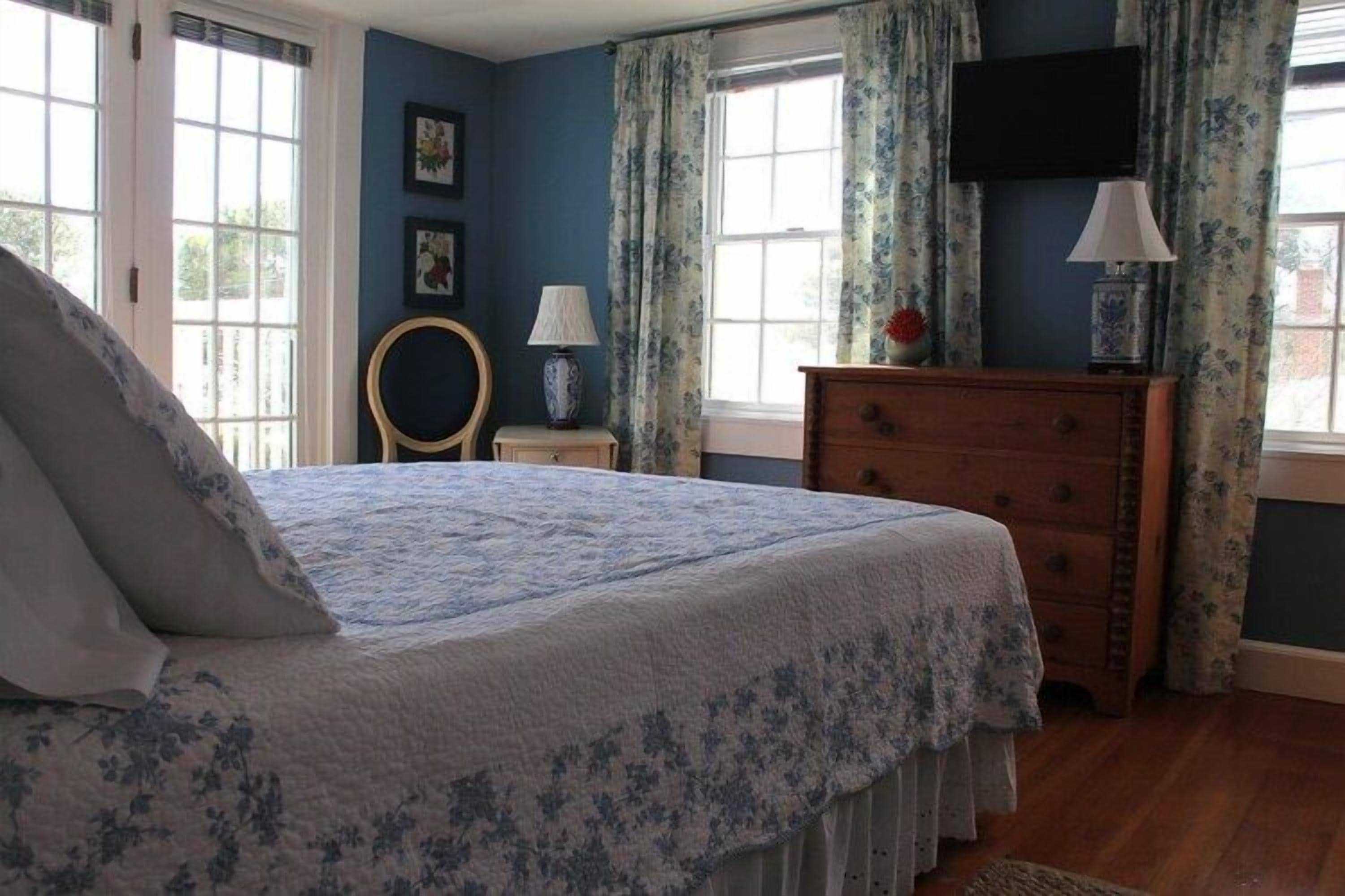Gift card for An English Garden Bed & Breakfast Gift card for An English Garden Bed & Breakfast