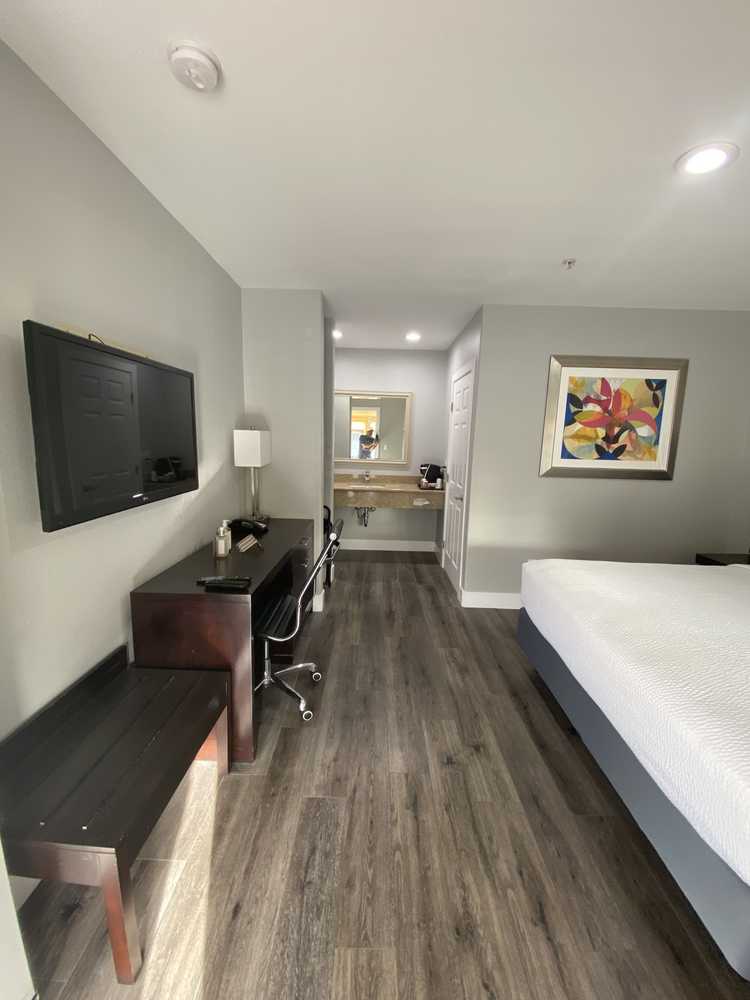 Gift card for Fairview Inn & Suites Healdsburg Gift card for Fairview Inn & Suites Healdsburg