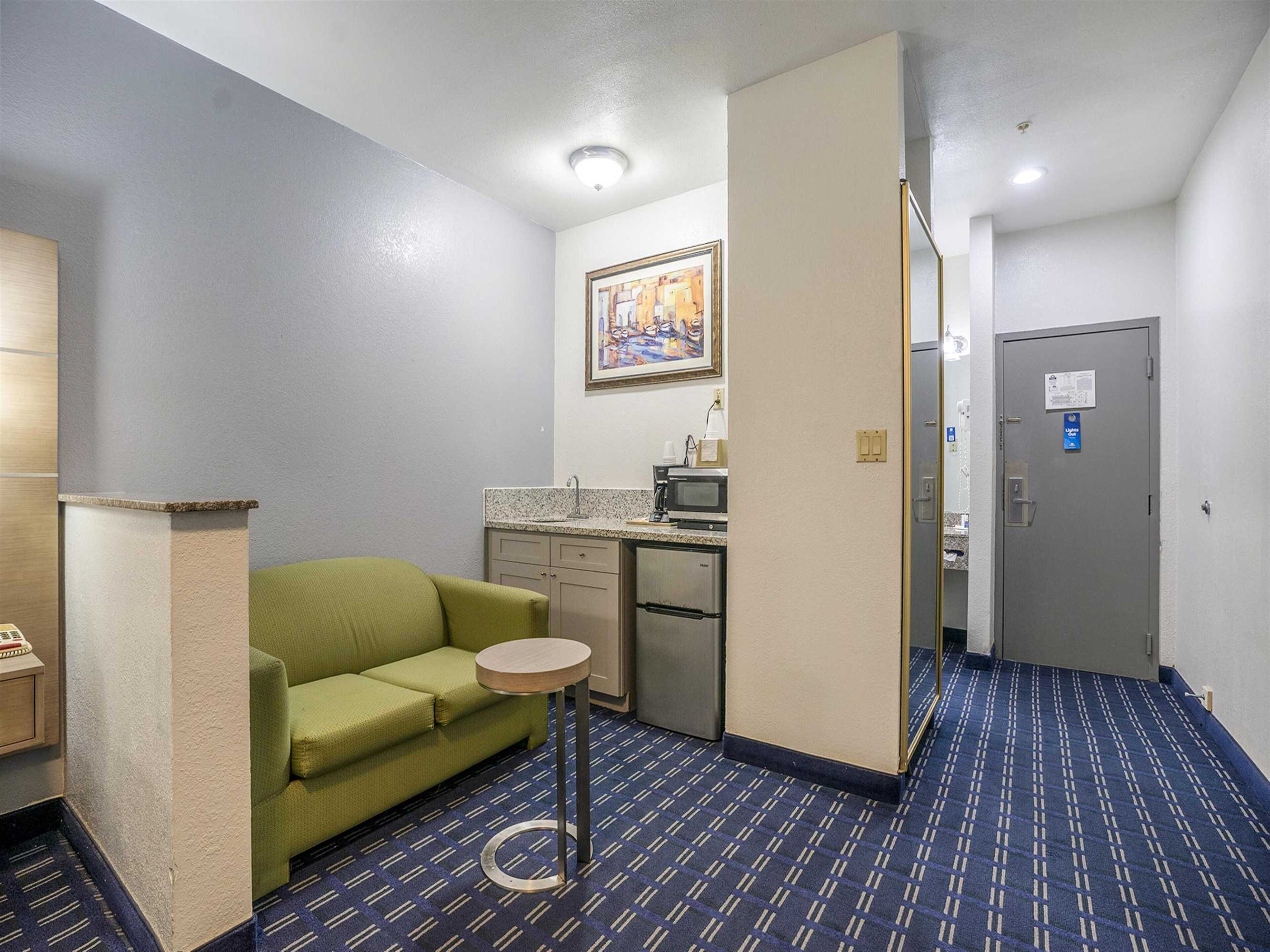 Gift card for Days Inn & Suites by Wyndham Webster Nasa-Clearlake-Houston Gift card for Days Inn & Suites by Wyndham Webster Nasa-Clearlake-Houston