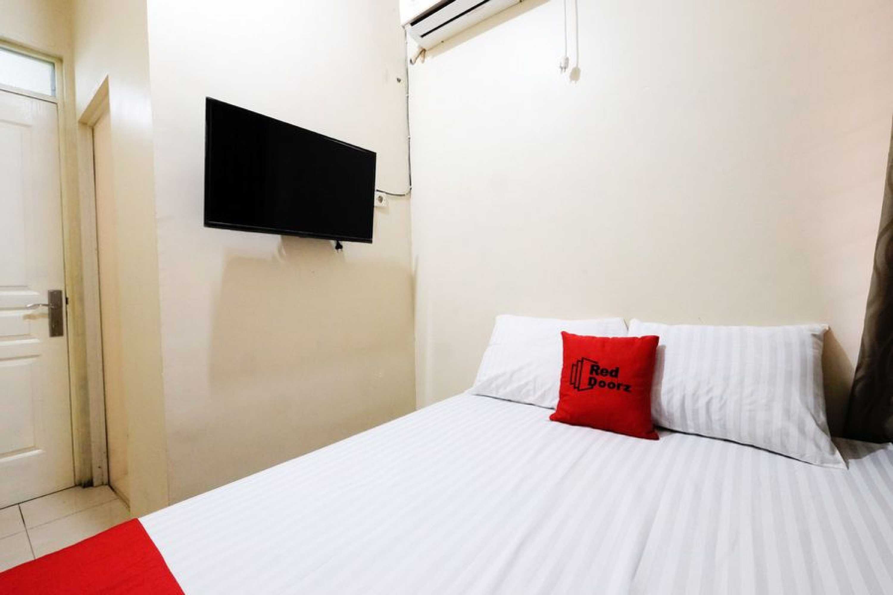 Gift card for Reddoorz Near Universitas Diponegoro Semarang Gift card for Reddoorz Near Universitas Diponegoro Semarang