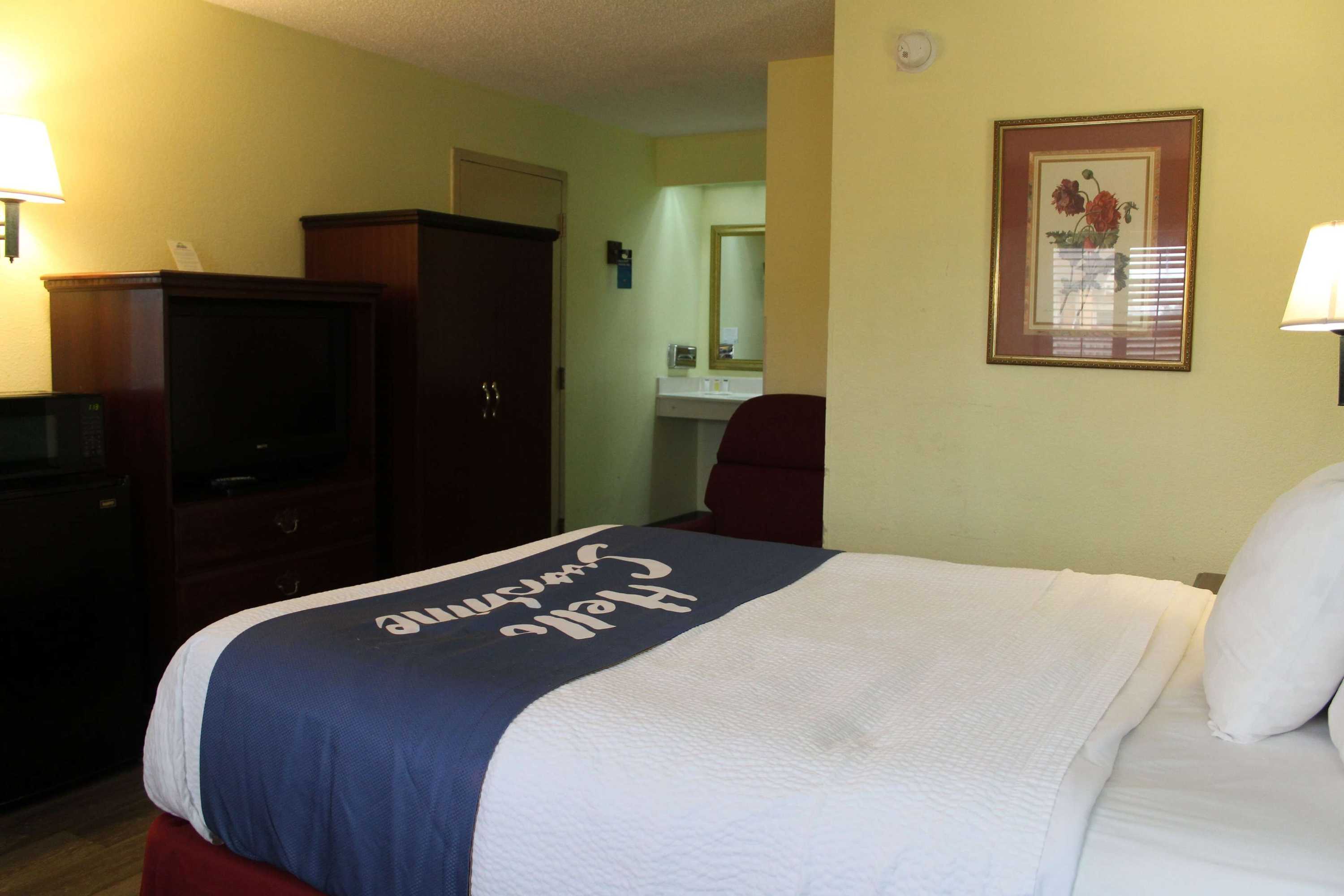Gift card for Days Inn by Wyndham Marianna Gift card for Days Inn by Wyndham Marianna