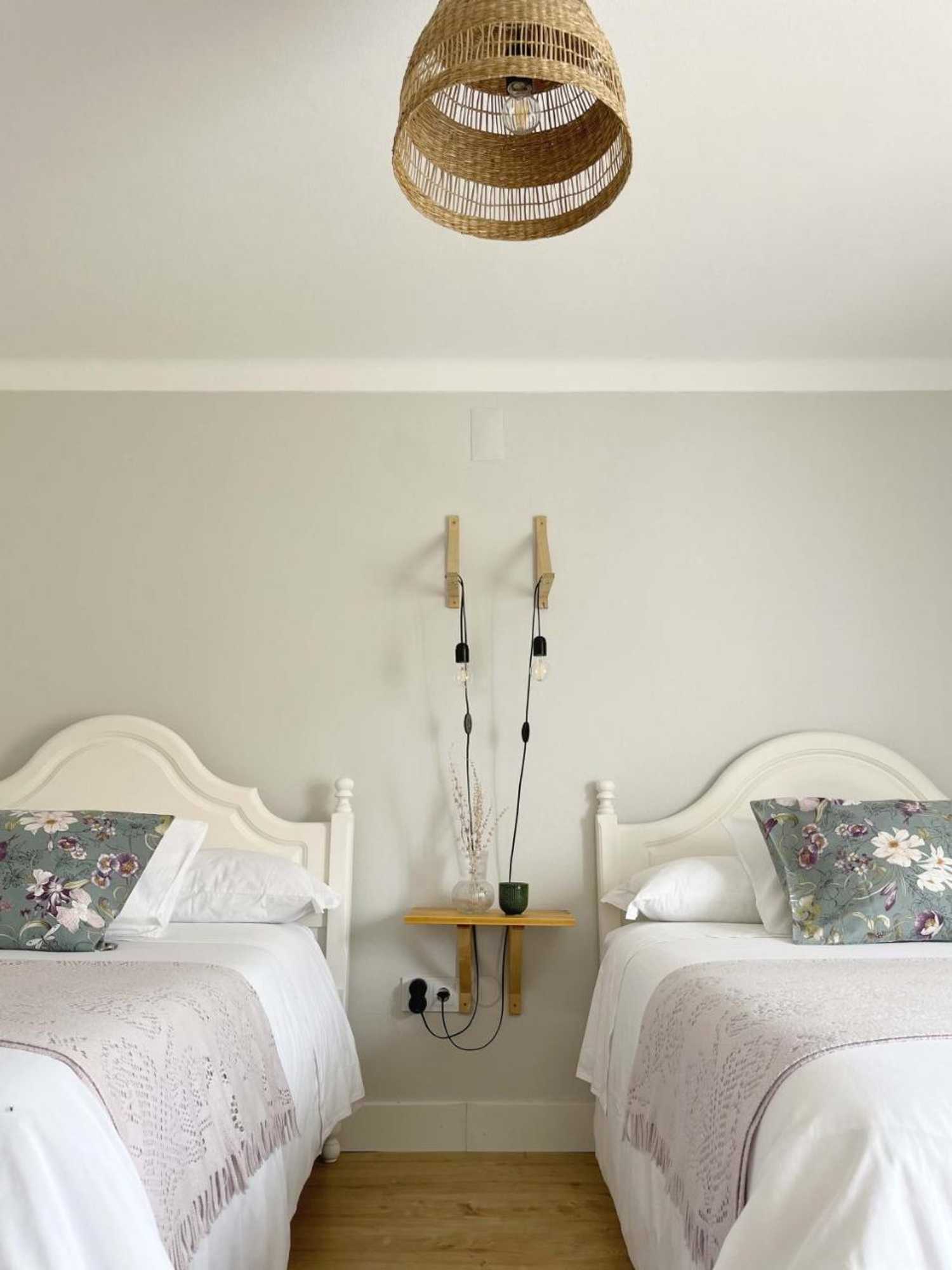 Gift card for O Violas - Art Coffee & Guesthouse