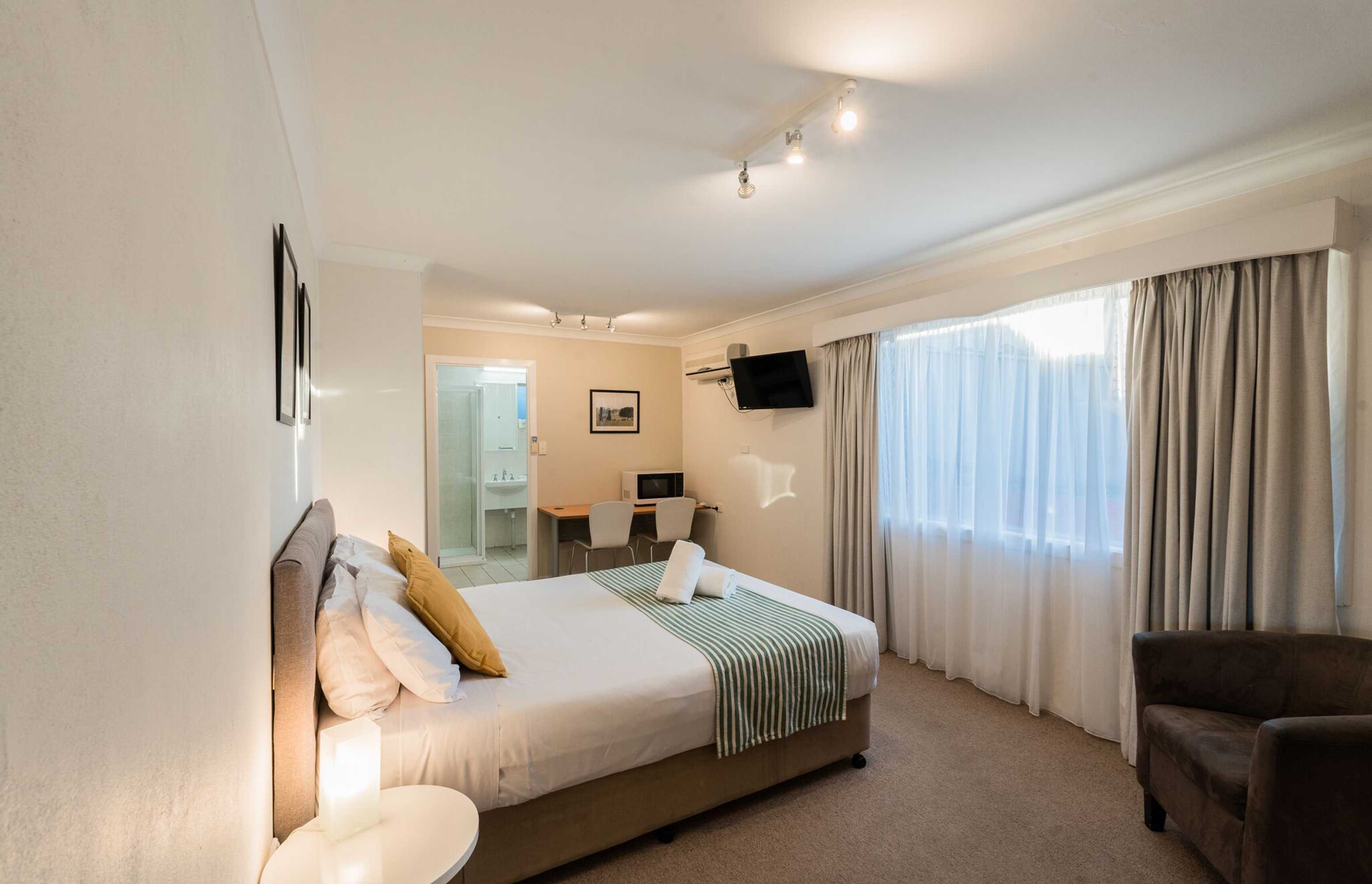 Gift card for The Henry Parkes Motel Tenterfield Gift card for The Henry Parkes Motel Tenterfield