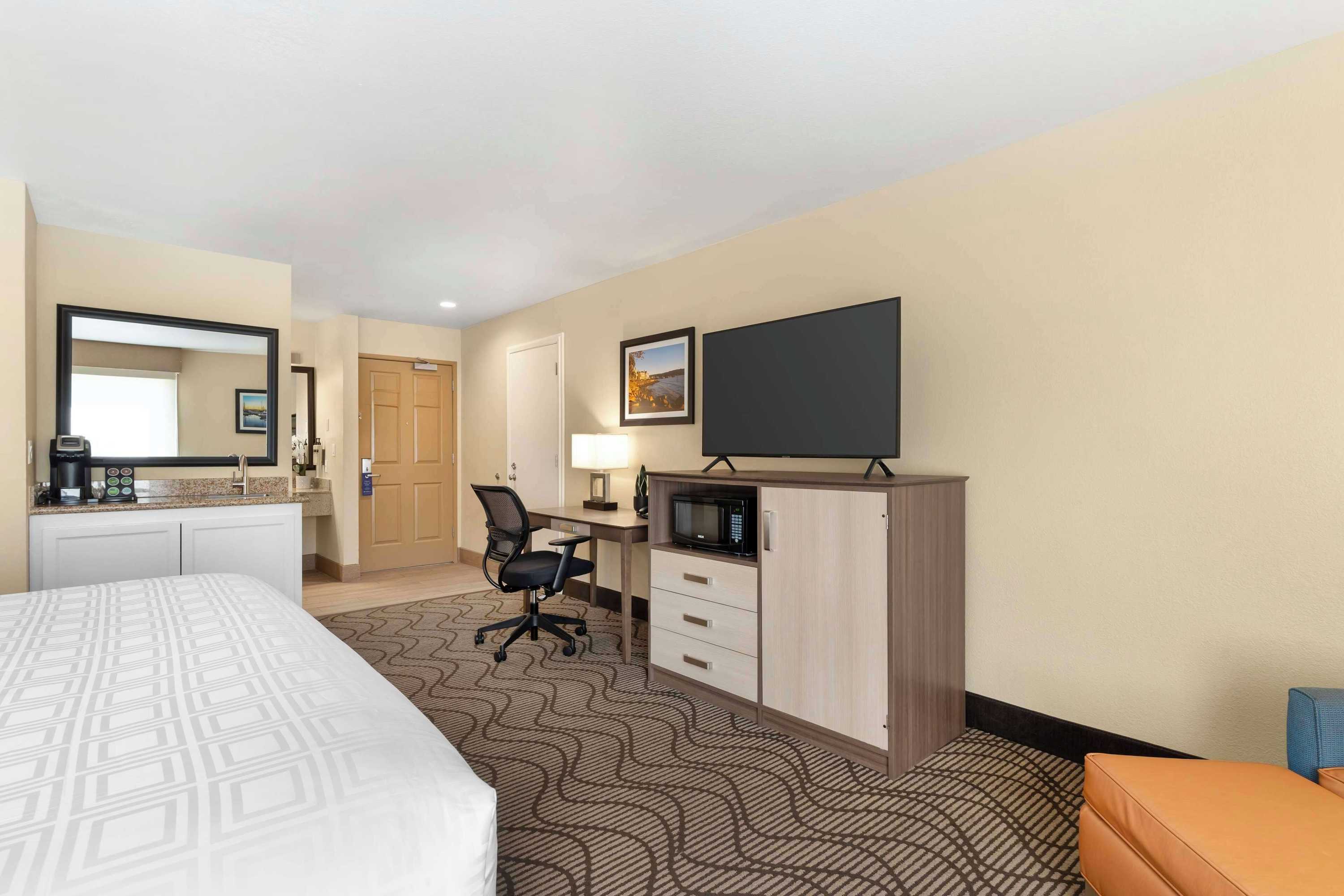 Gift card for Best Western Plus Heritage Inn Gift card for Best Western Plus Heritage Inn