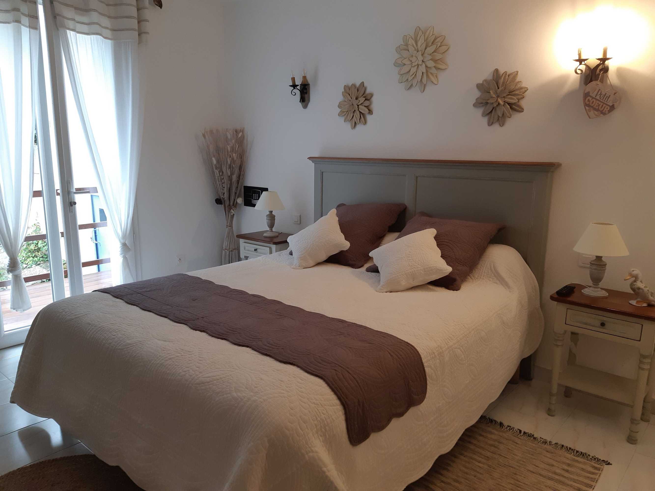Gift card for Chambres D'hotes - Villa la Licorne Gift card for Chambres D'hotes - Villa la Licorne