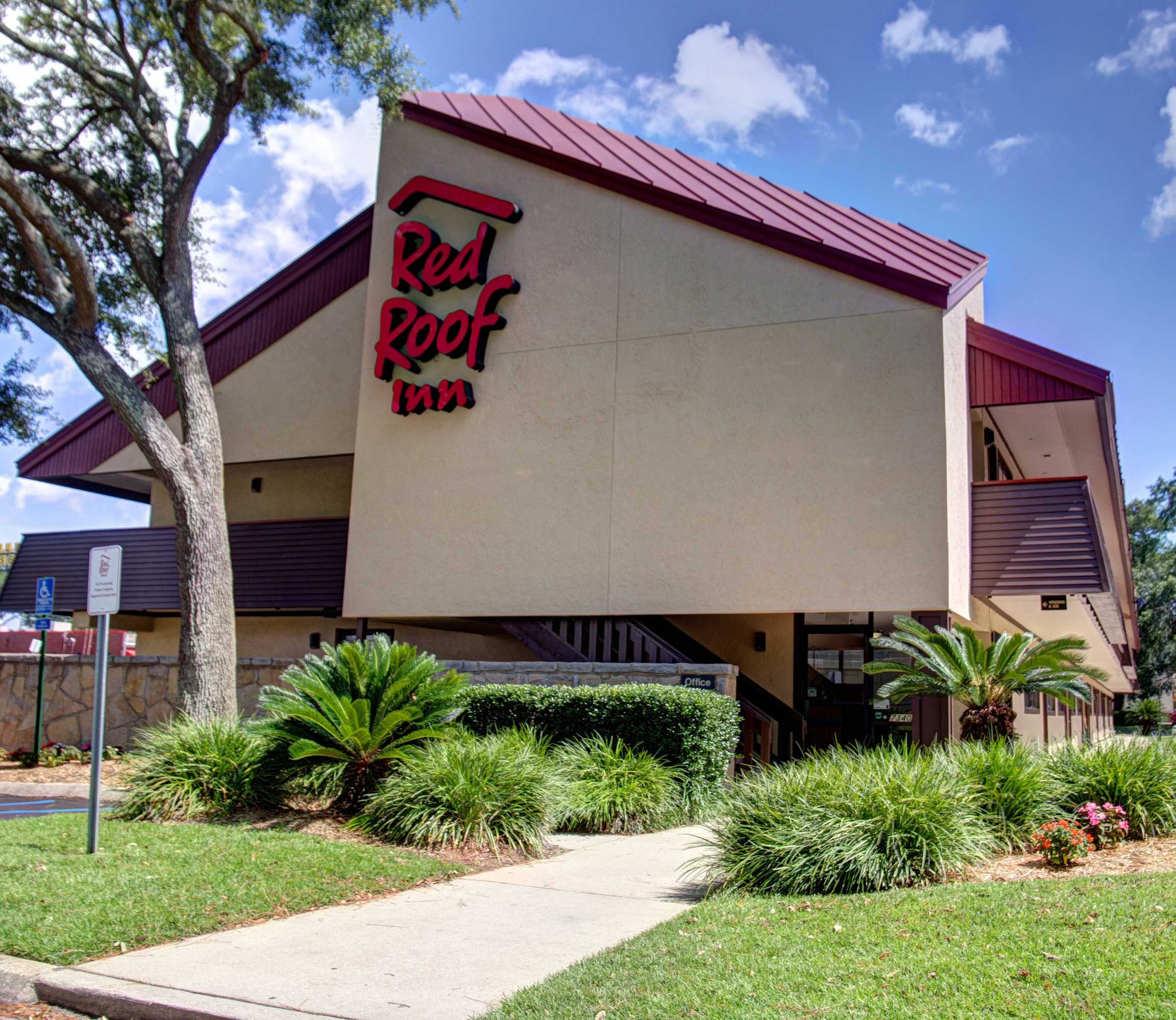 Gift card for Red Roof Inn Pensacola – I-10 at Davis Highway Gift card for Red Roof Inn Pensacola – I-10 at Davis Highway