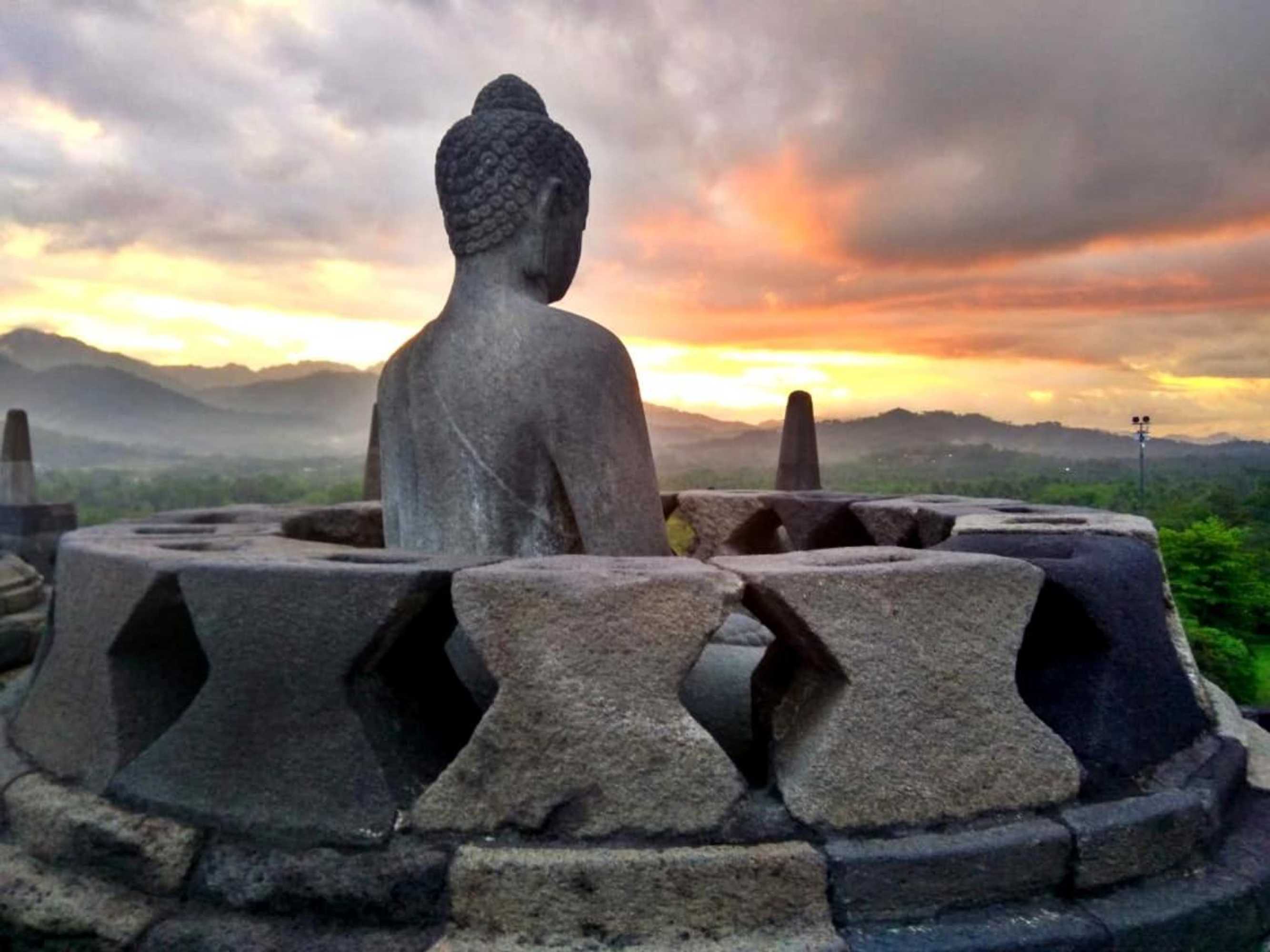 Gift card for Manohara Gift card for Manohara