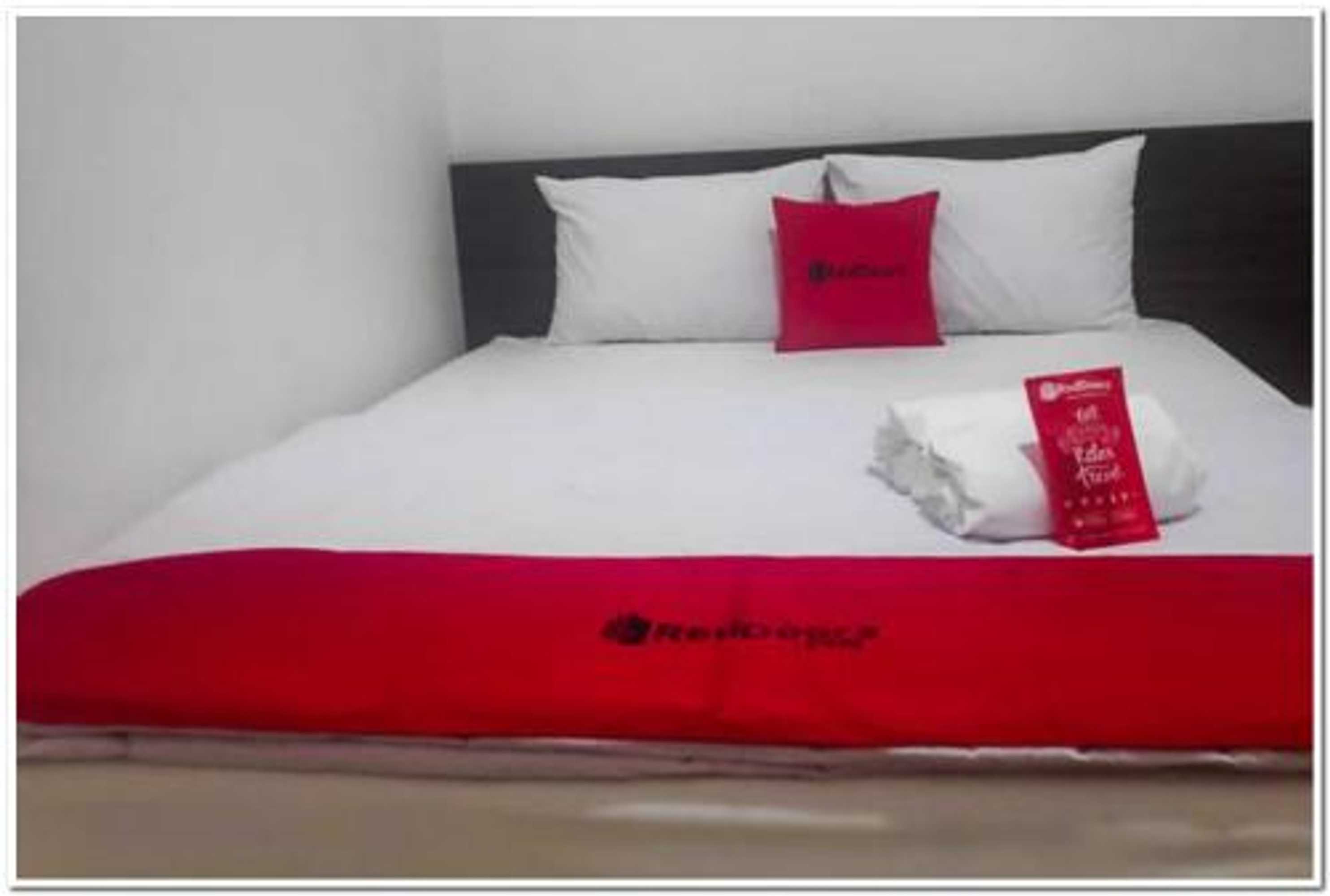 Gift card for Reddoorz Near Moro Mall Purwokerto 2 Gift card for Reddoorz Near Moro Mall Purwokerto 2